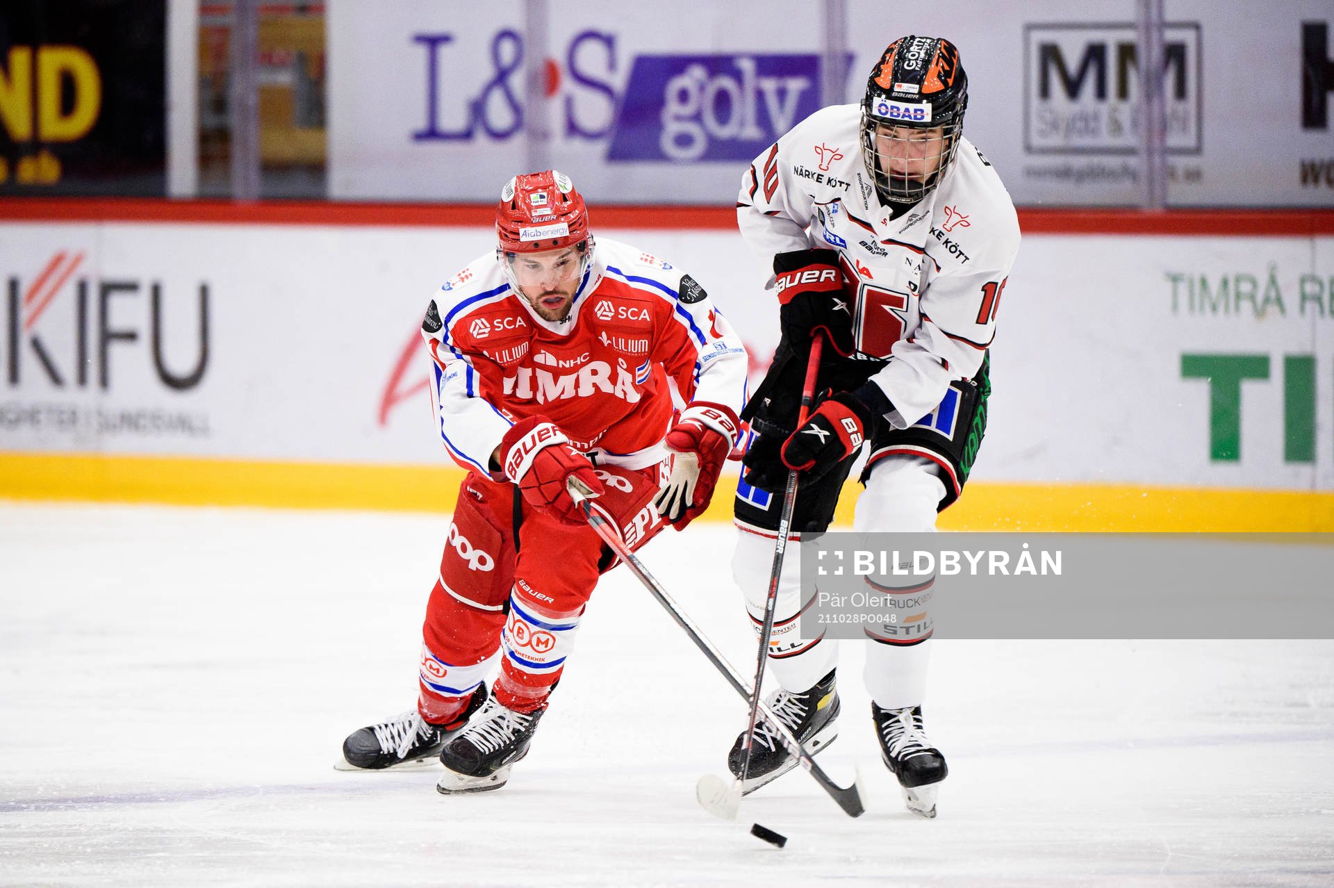 Timrås Nolan Zajac och Örebros Leo Carlsson