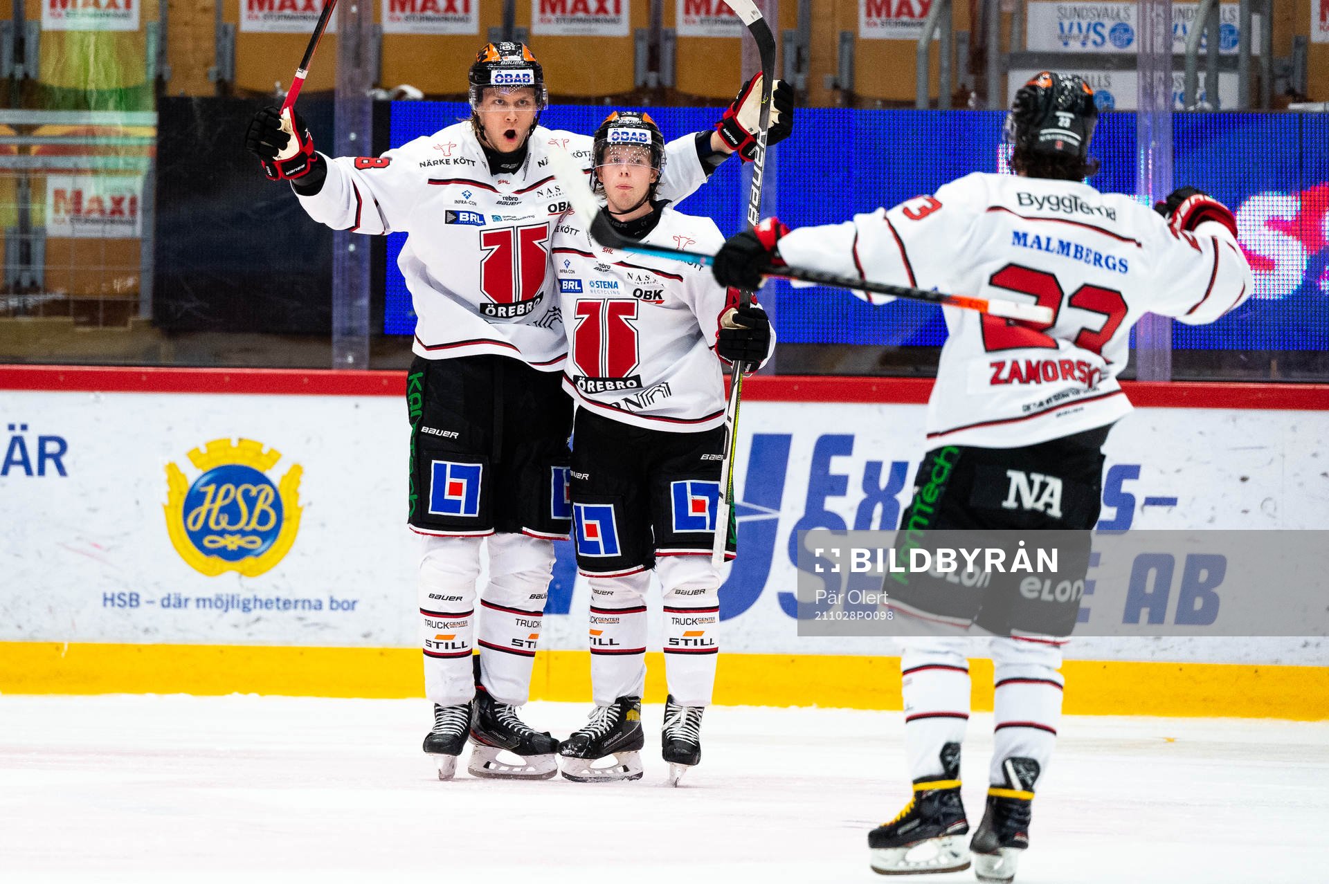 Örebros Rodrigo Abols jublar