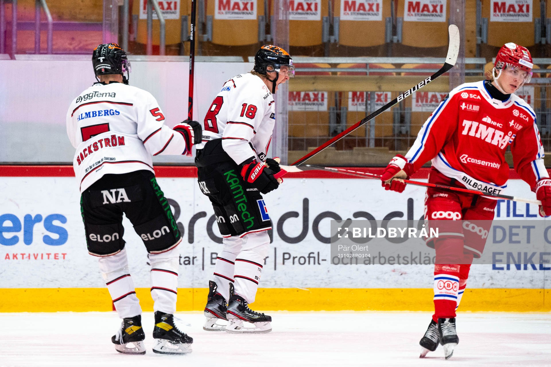 Örebros Rodrigo Abols jublar