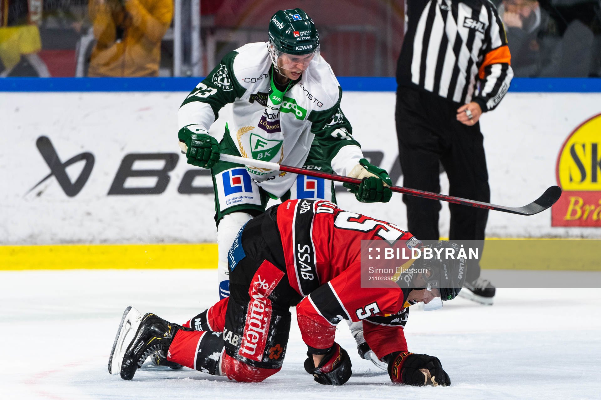 Färjestads Albert Johansson och Luleås Vilmos Gallo