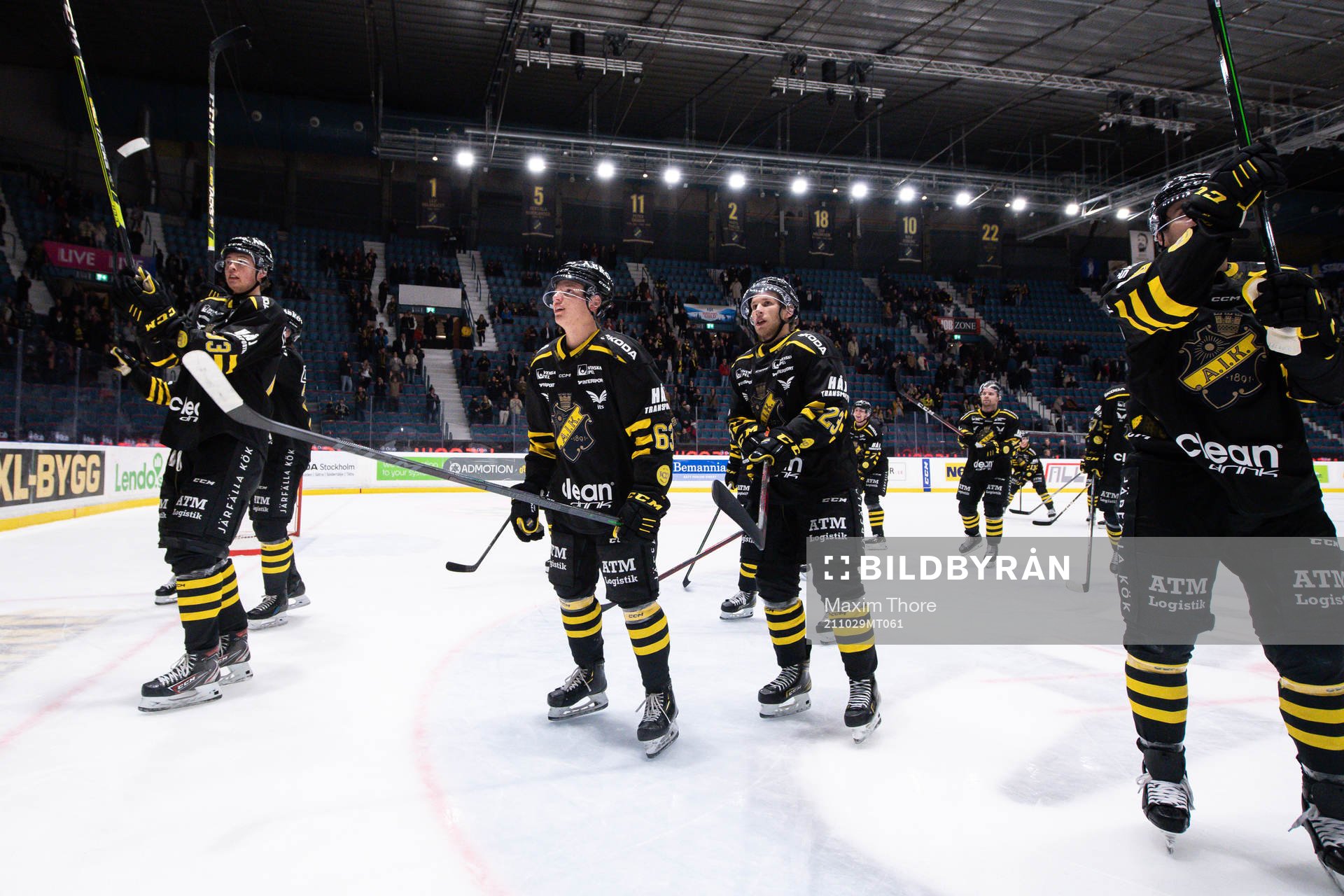 s Filip Bratt och Fredric Weigel jublar