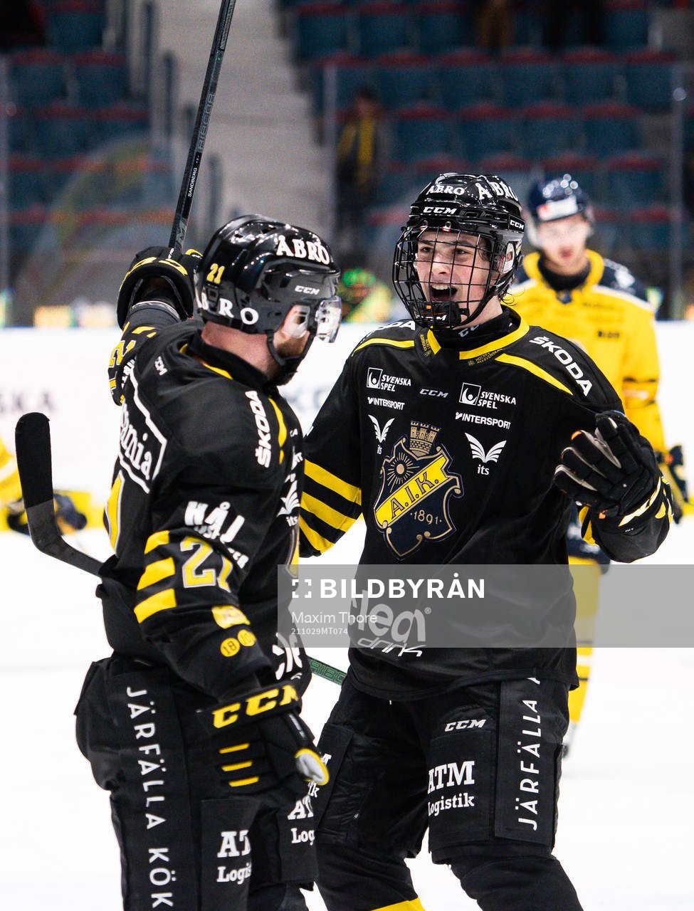 s Christian Sandberg och Dalibor Dvorsky jublar