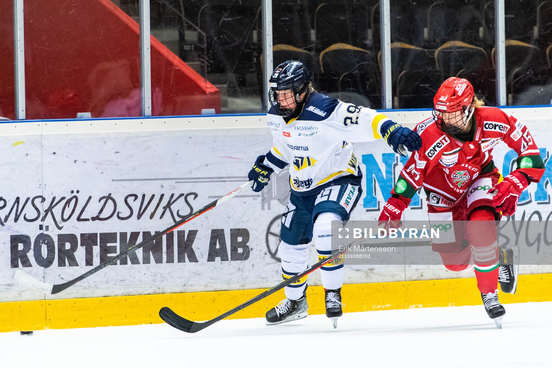 s Felizia Wikner-Zienkiewicz och Modos Paula Bergström