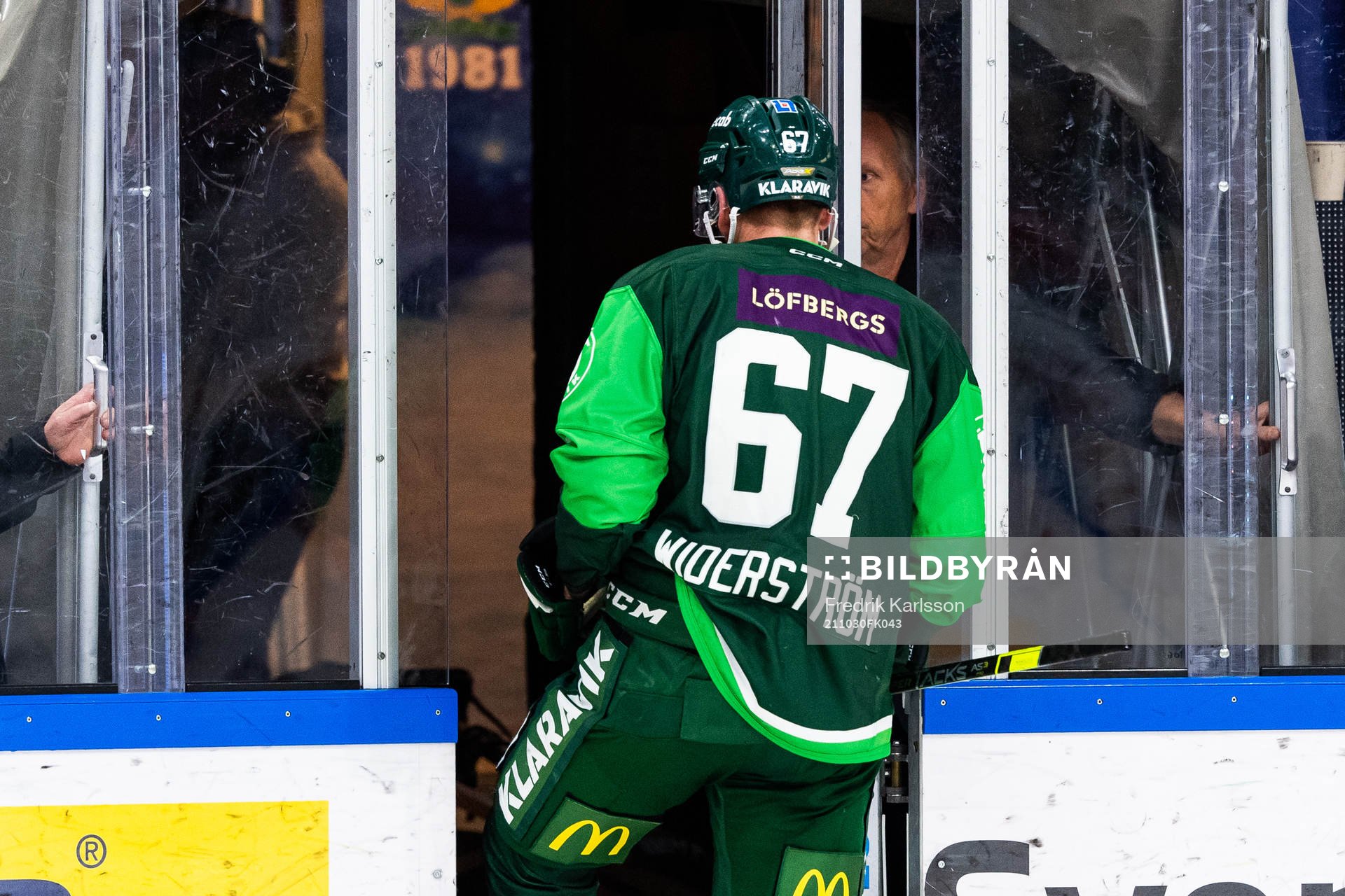 Färjestads Pontus Widerström lämnar isen