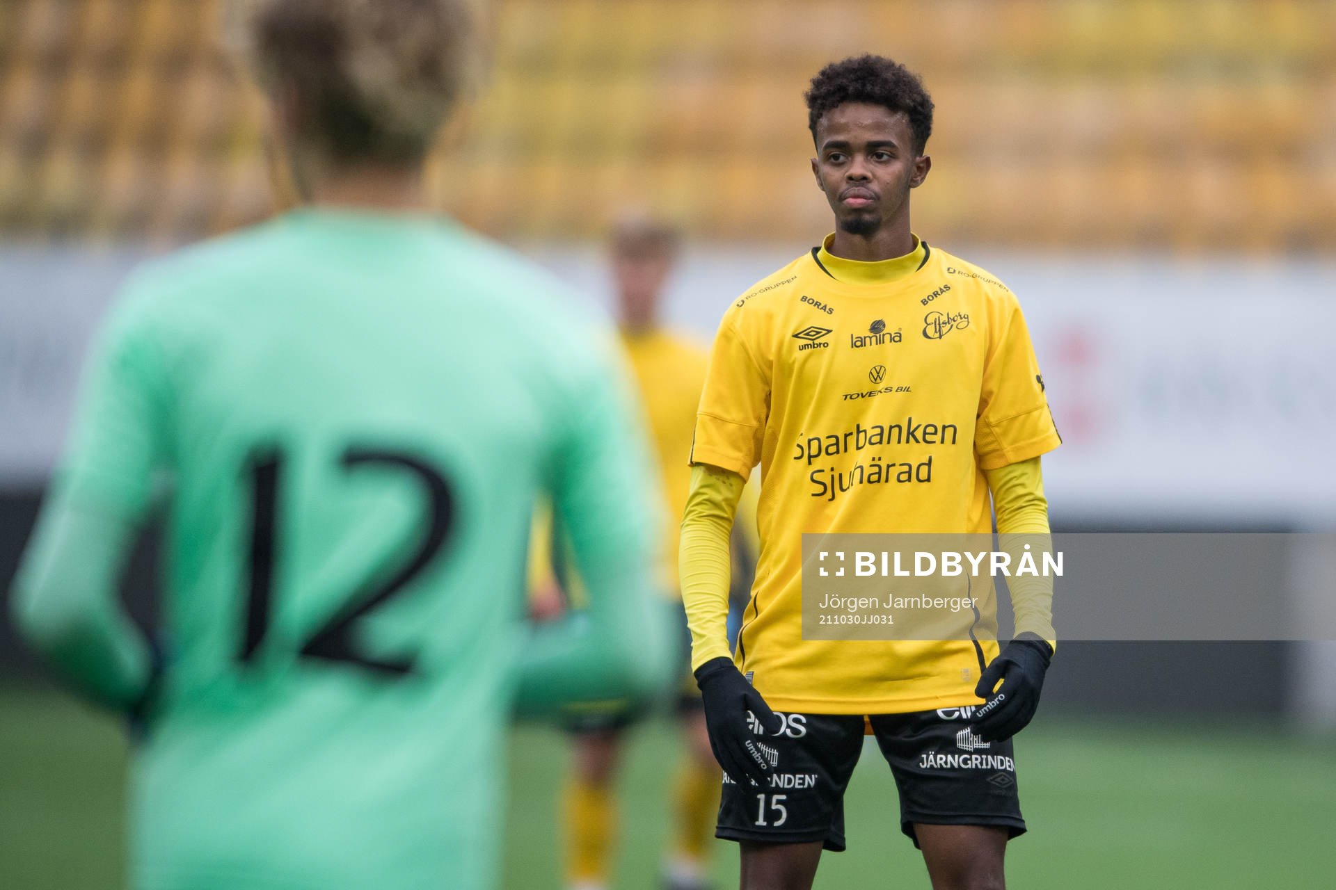 Elfsborgs Mohamed Adam under fotbollsmatchen i P19 Allsvenskan södra mellan Elfsborg och Halmstad den 30 oktober 2021 i Borås.