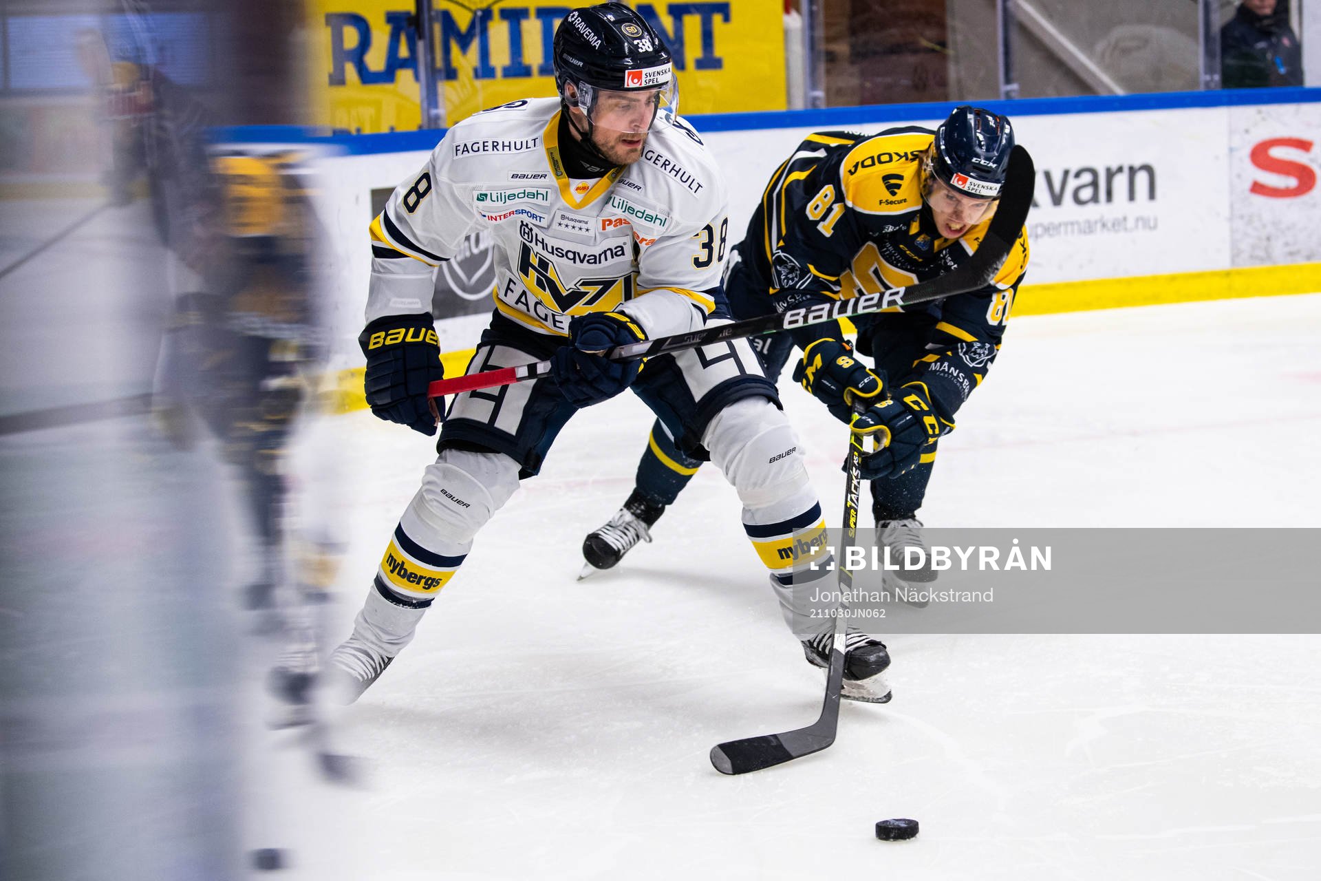 s Nichlas Torp och Södertäljes Emil Aronsson