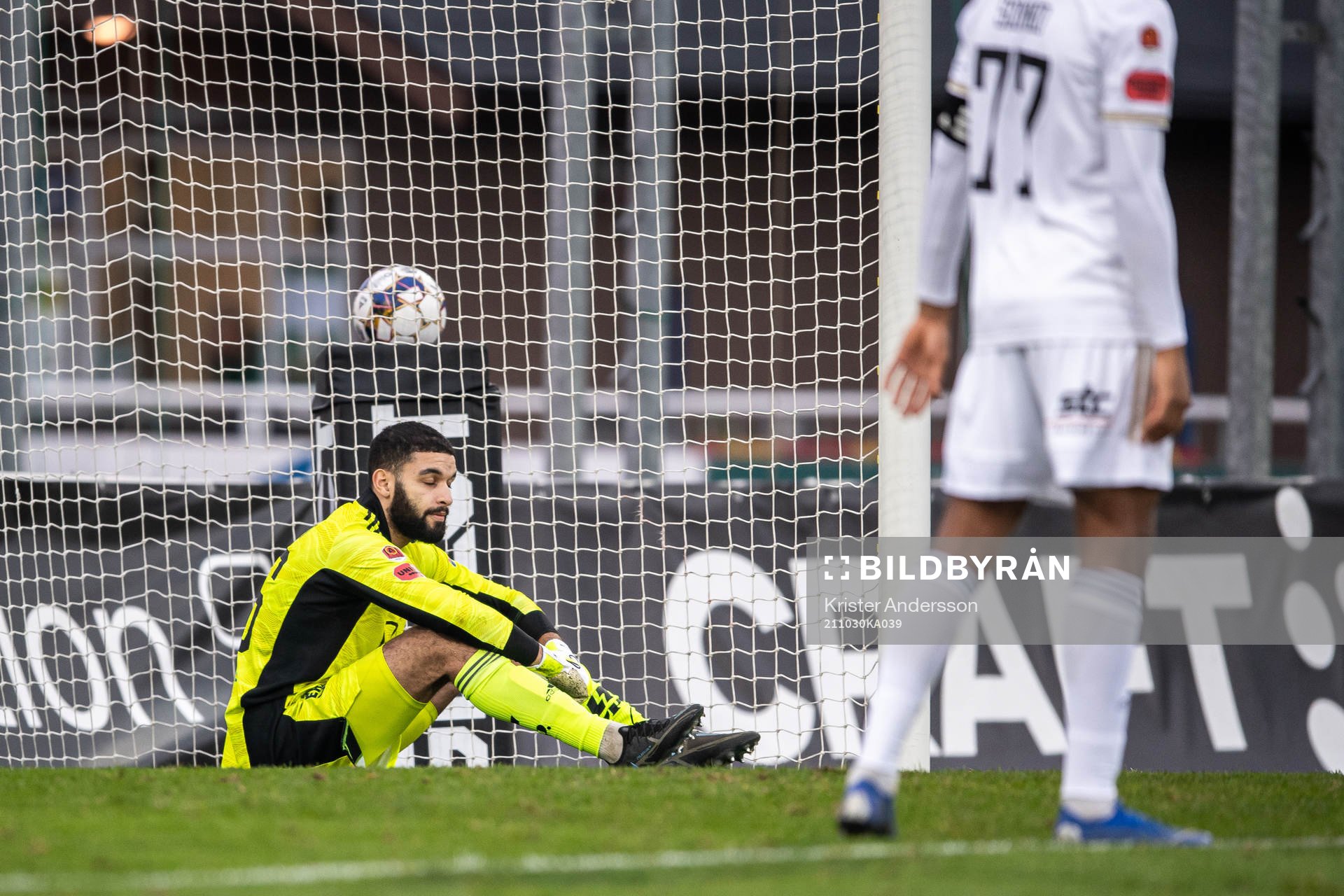 Östersunds målvakt Sixten Mohlin deppar