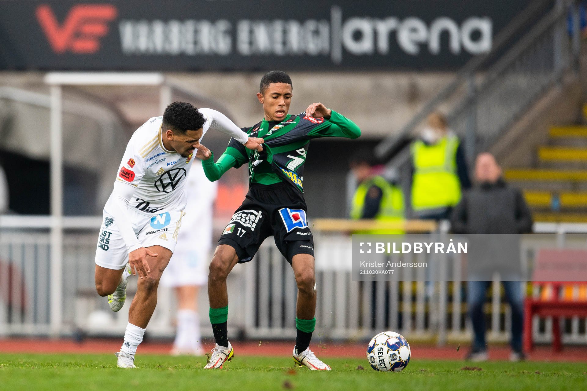 Östersunds Marco Weymans och Varbergs Tashreeq Matthews