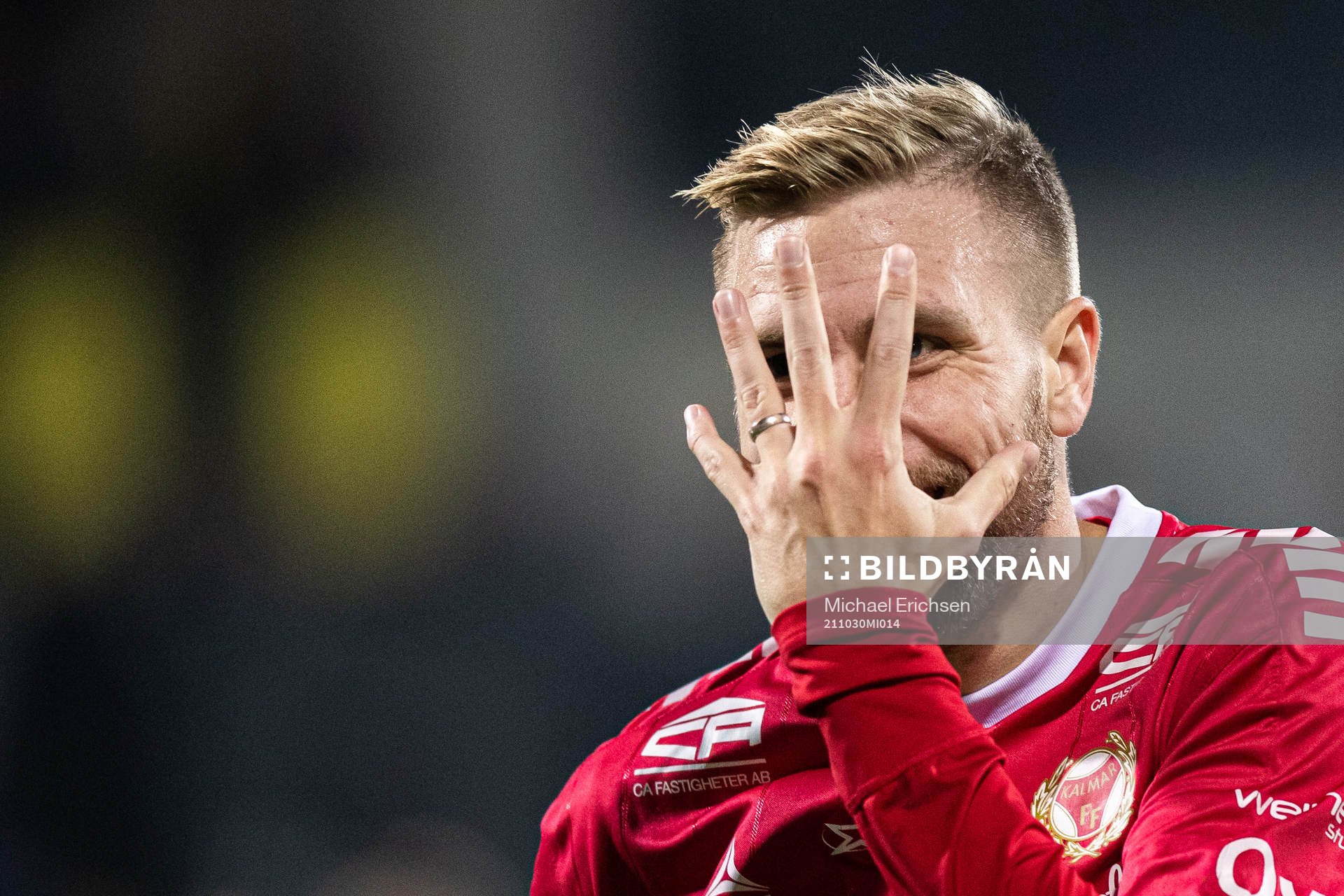 Kalmars Jonathan Ring jublar efter 0-3 under fotbollsmatchen i Allsvenskan mellan Häcken och Kalmar den 30 oktober 2021 i Göteborg. 