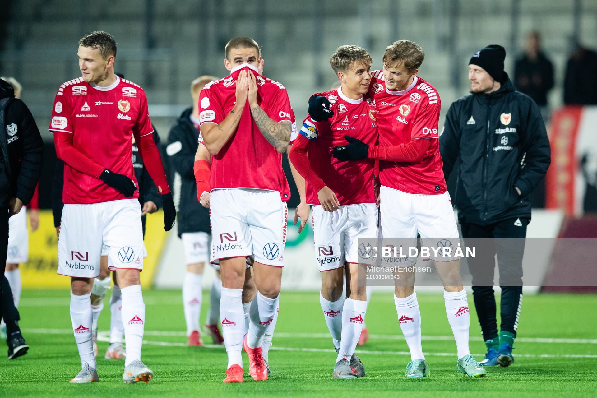 Kalmar spelare jublar efter fotbollsmatchen i Allsvenskan mellan Häcken och Kalmar den 30 oktober 2021 i Göteborg. 