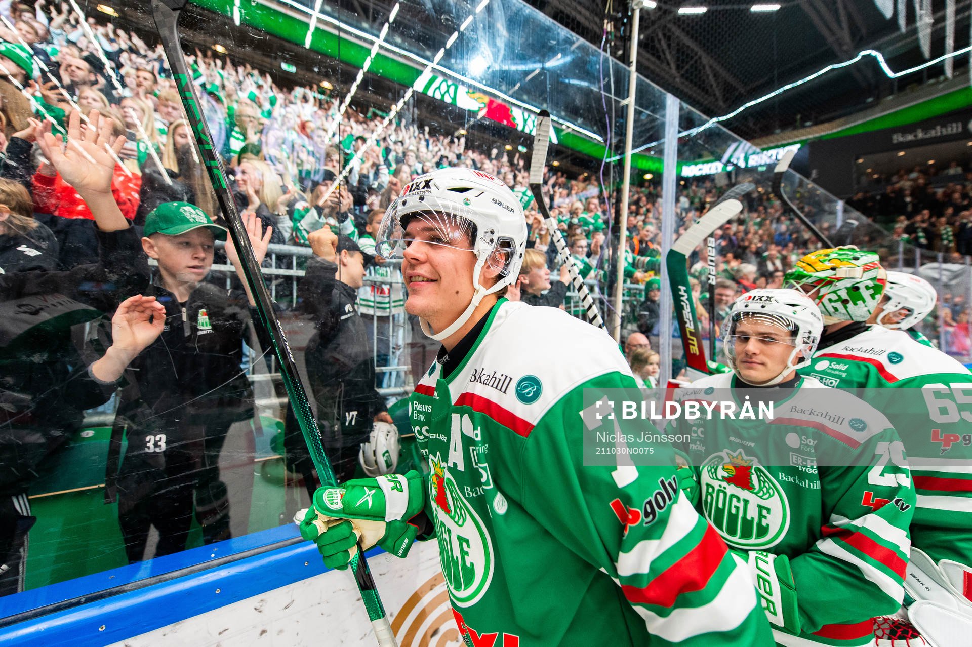 Rögles Erlend Lesund jublar med fansen