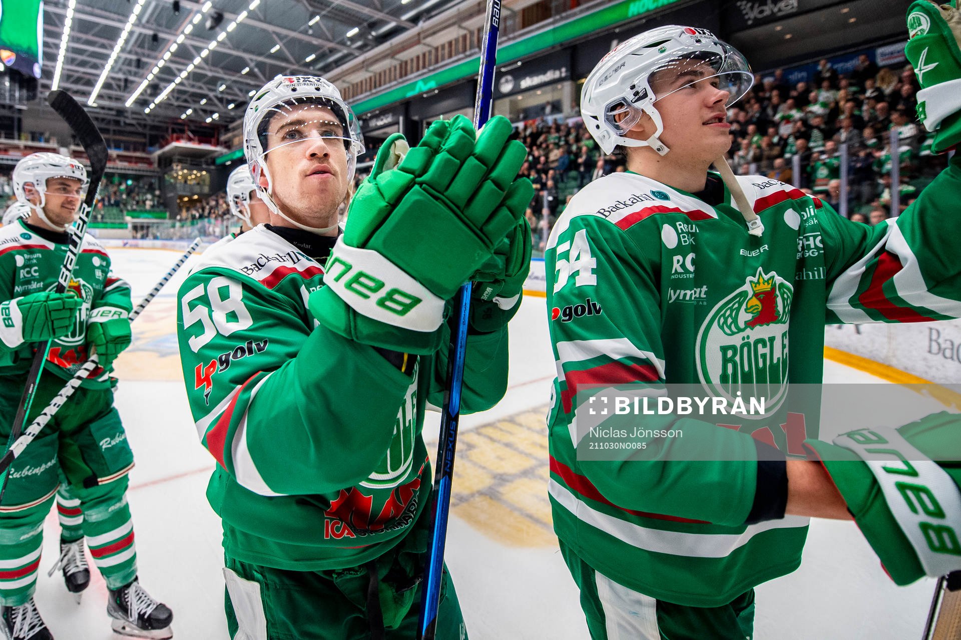 Rögles Ryan McKiernan jublar