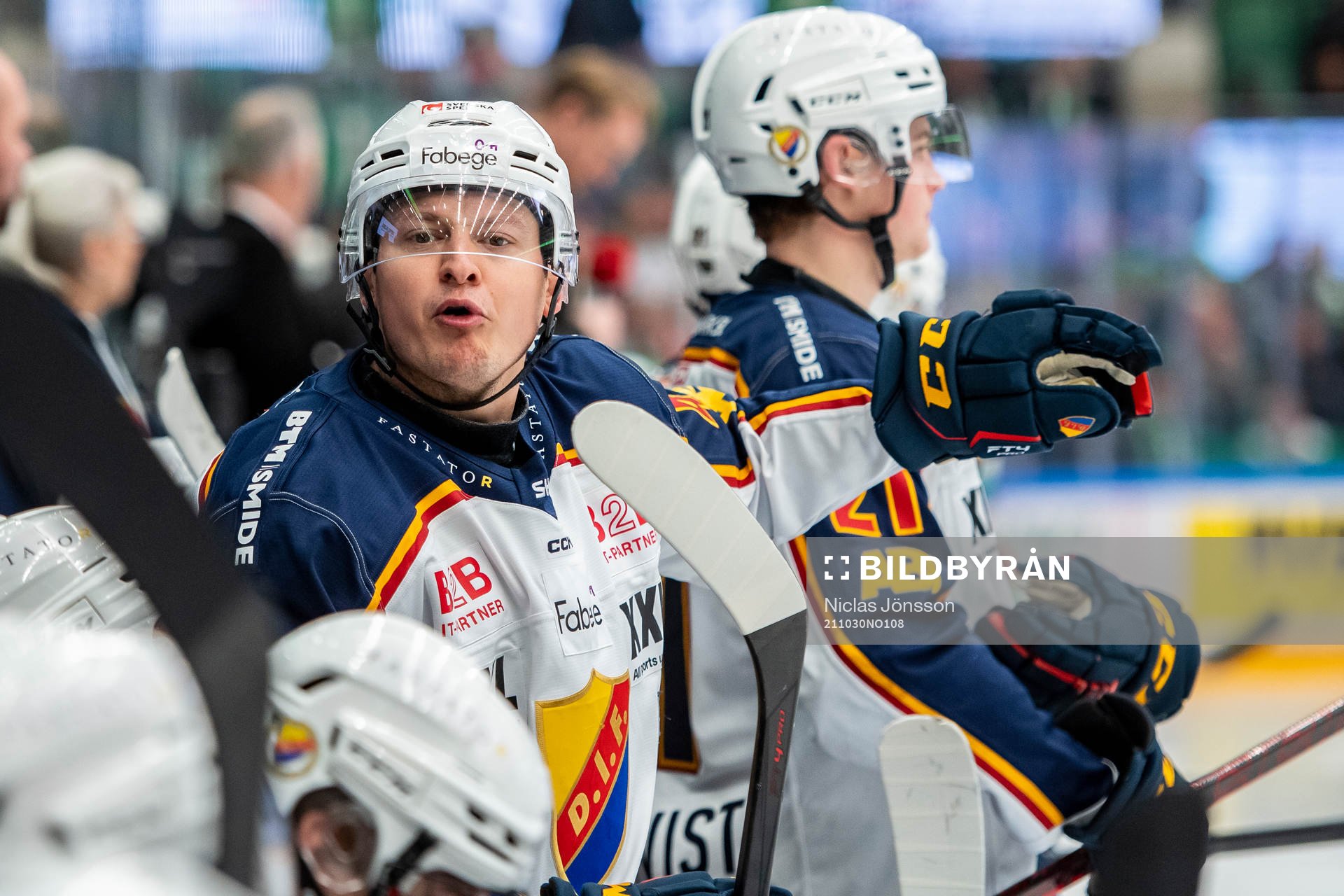 Djurgårdens Rhett Rakhshani reagerar