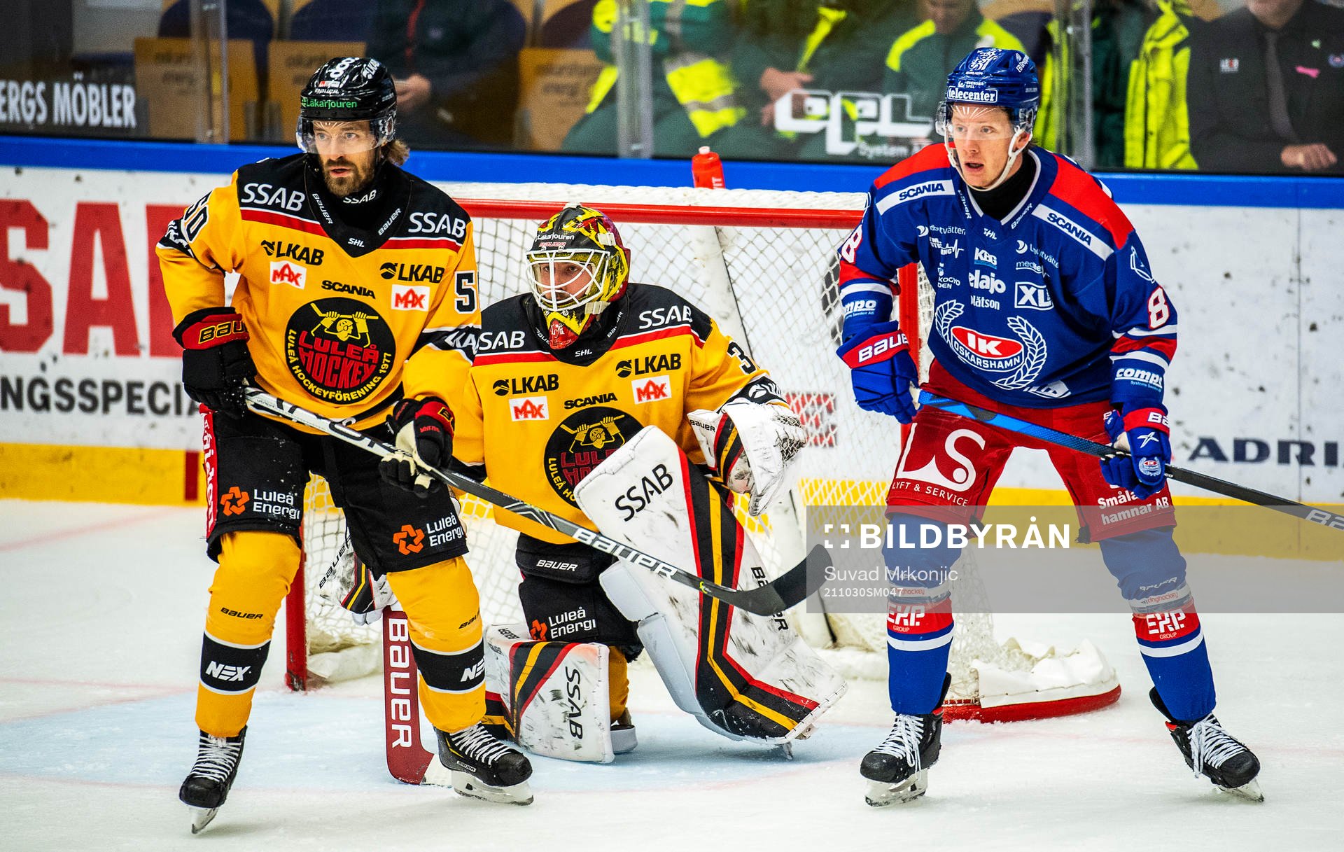 Luleås Daniel Sondell, målvakt Joel Lassinantti och