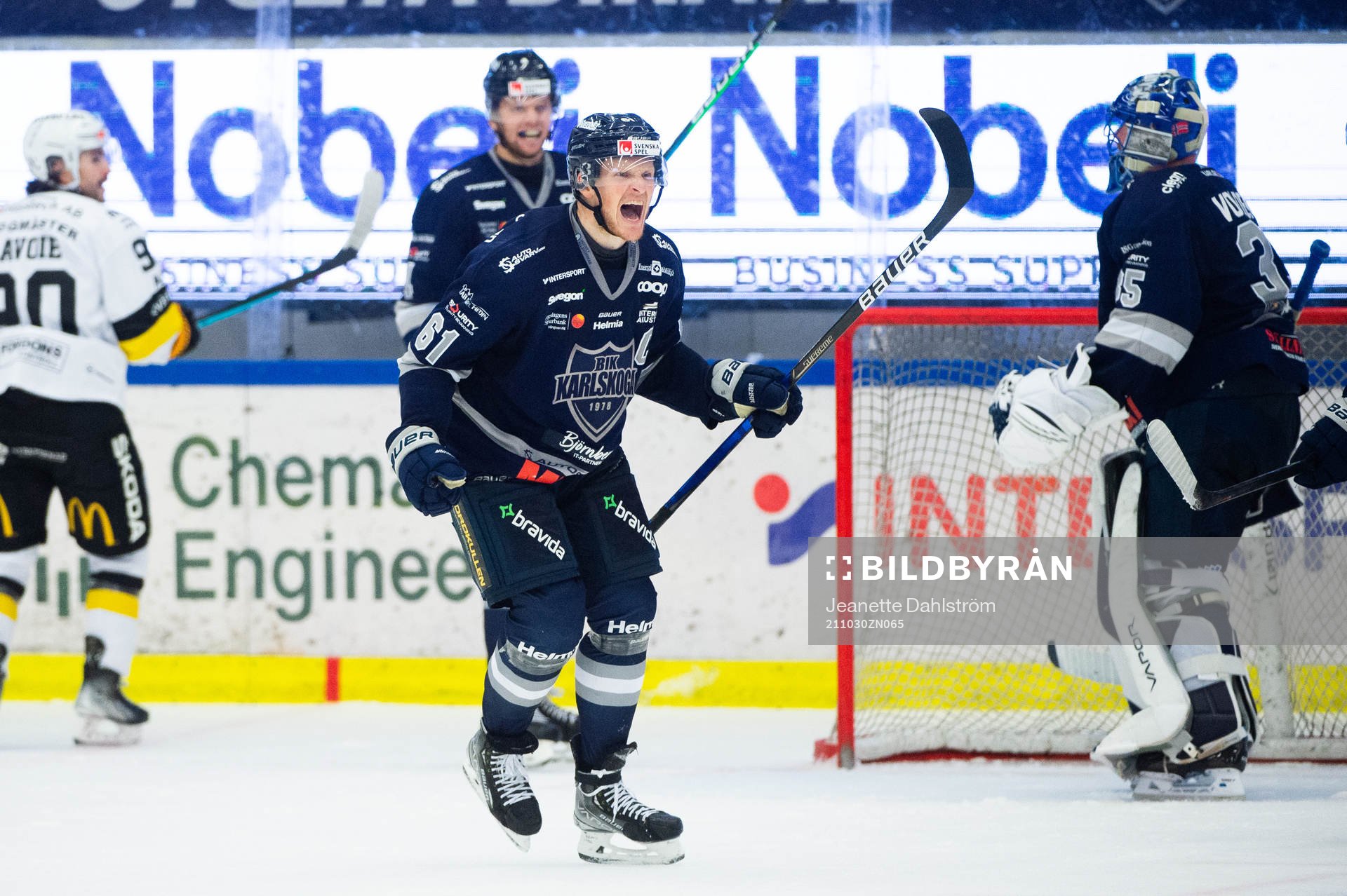 Karlskogas Mikael Eriksson jublar