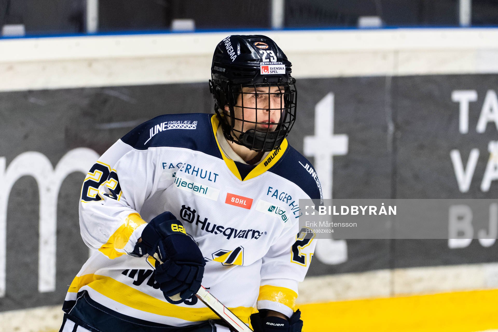 s Sanni Hakala