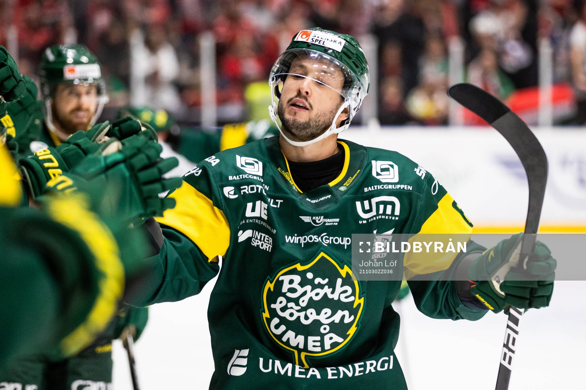 Björklövens Francis Perron jublar