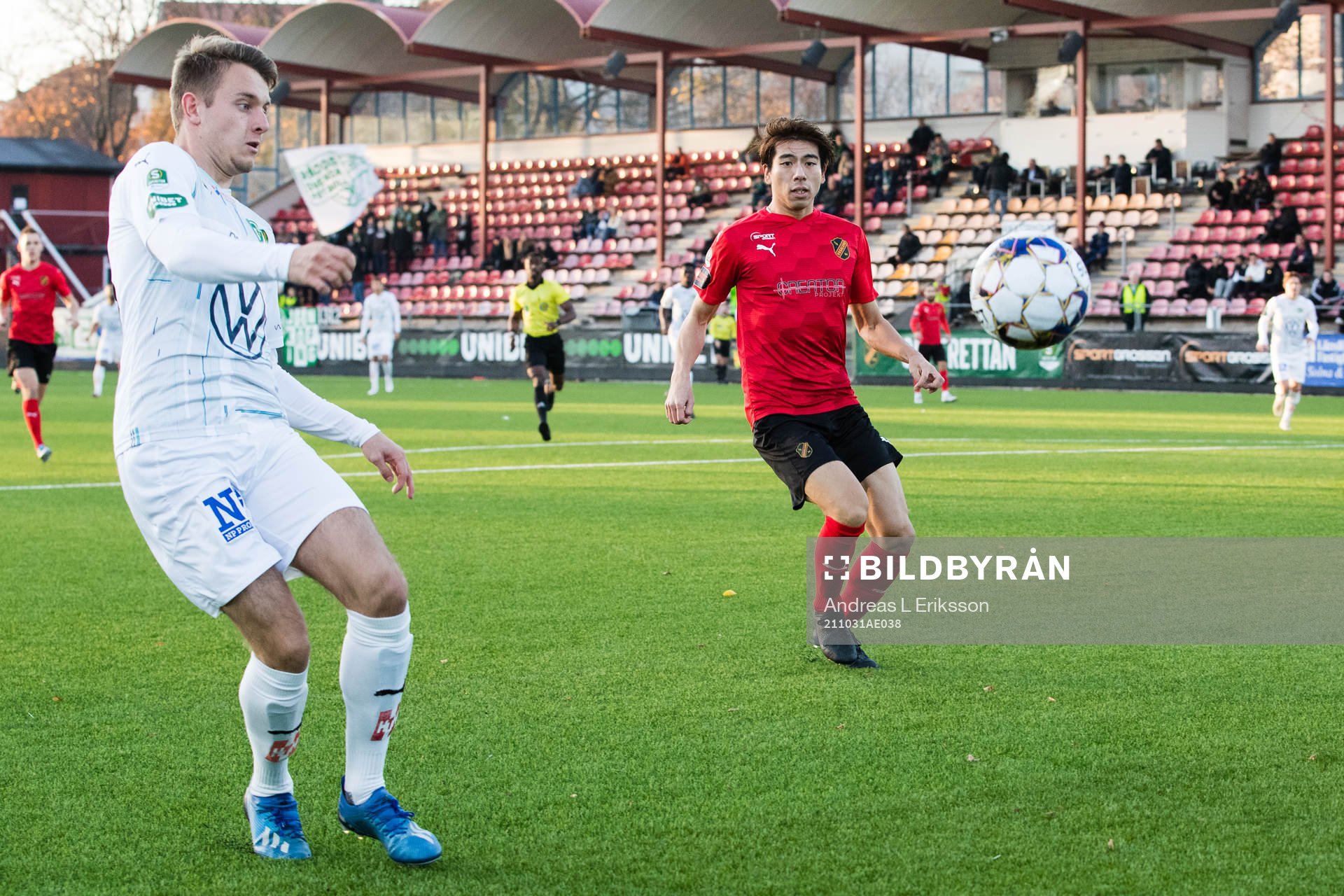 Jönköpings Daniel Strandsäter och Vasalunds Yasuoka
