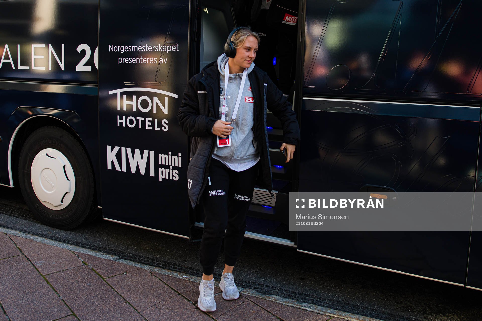 Lisa Fjeldstad Naalsund of Sandviken arrives