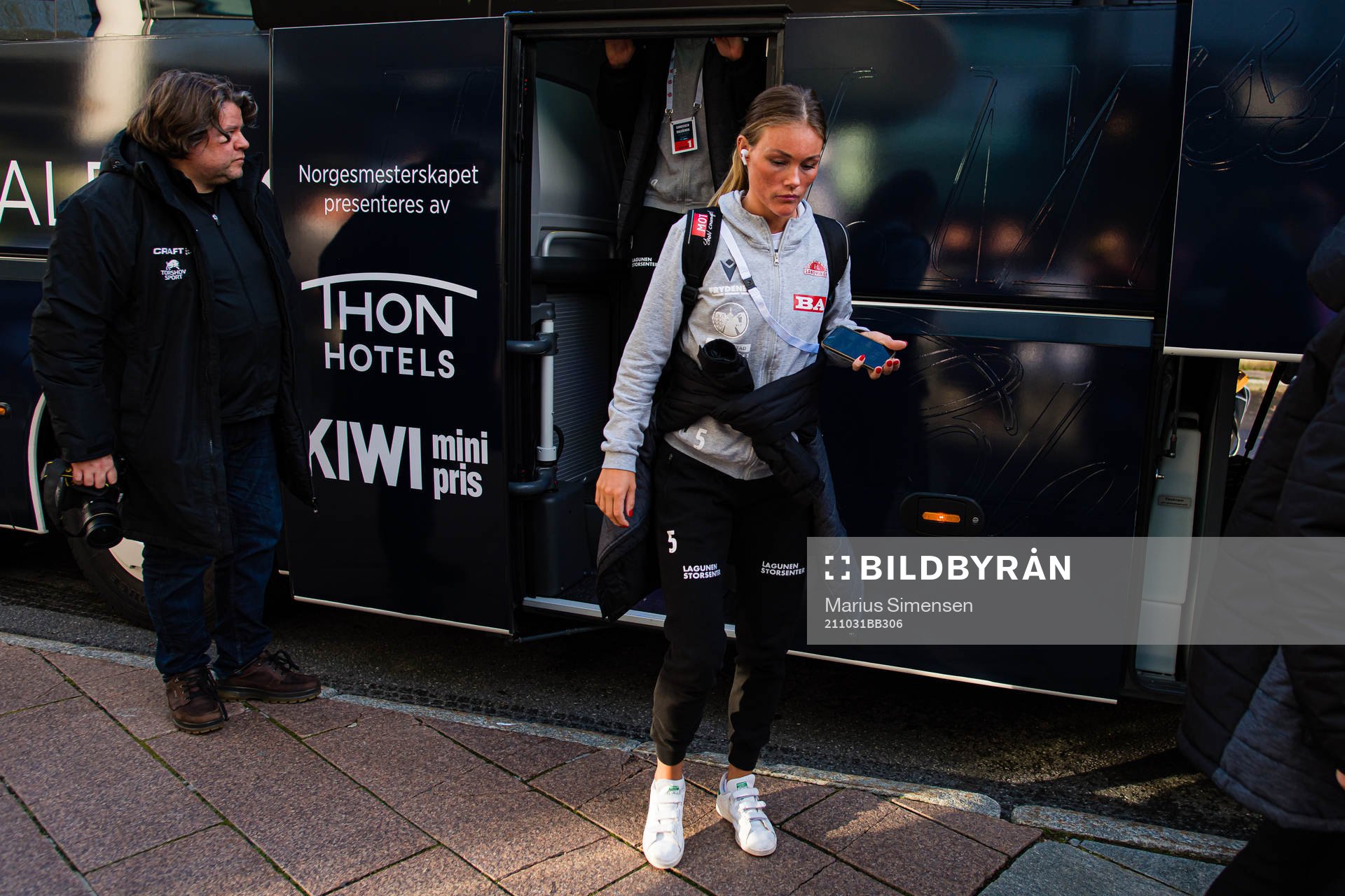 Ingrid Østervold Stenevik of Sandviken arrives