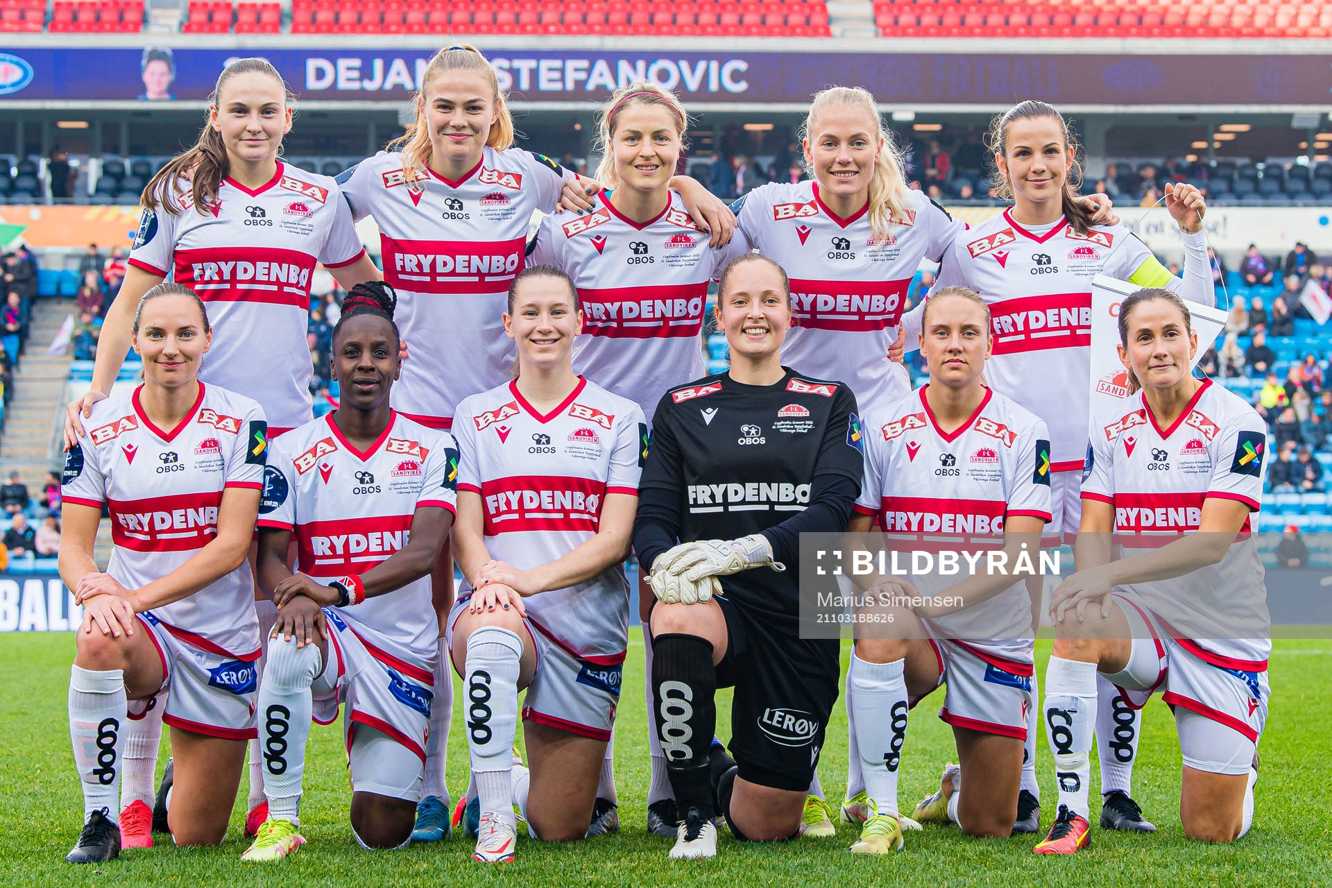The starting eleven of Sandviken, from the top left; Vilde