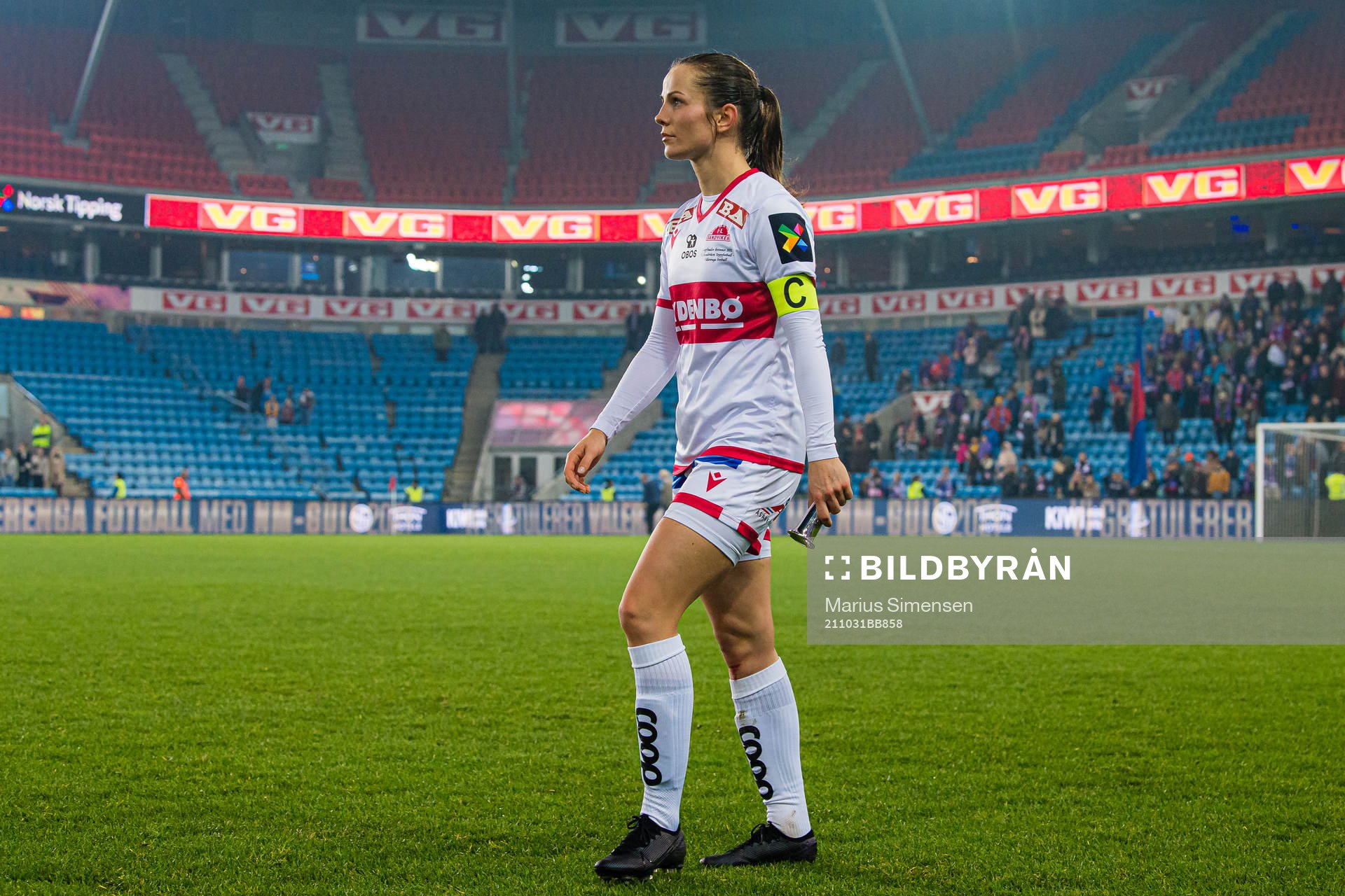 Tuva Hansen of Sandviken looks dejected