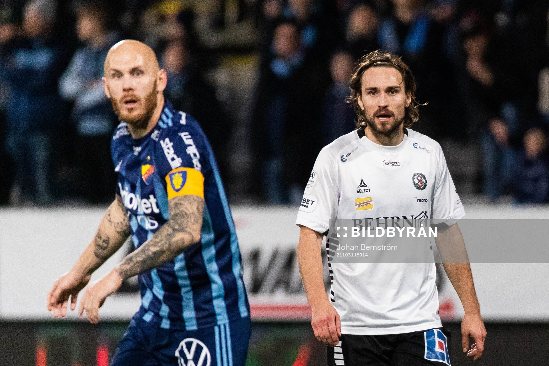 Djurgårdens Magnus Eriksson och Örebros Kevin Walker