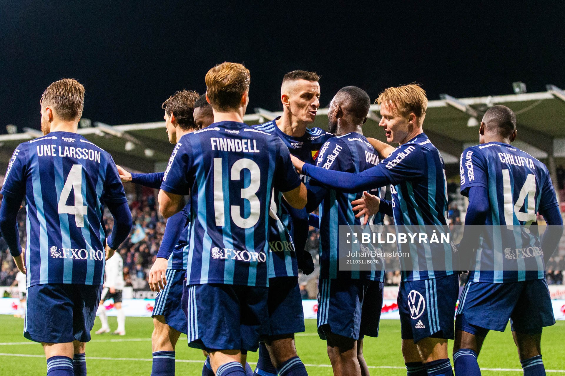 Djurgårdens Emmanuel Banda jublar med lagkamrater