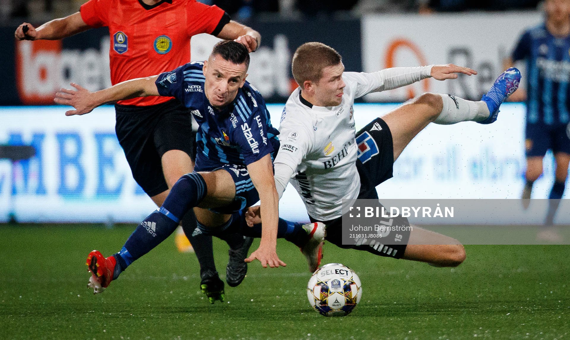 Djurgårdens Haris Radetinac och Örebros Niclas Bergmark