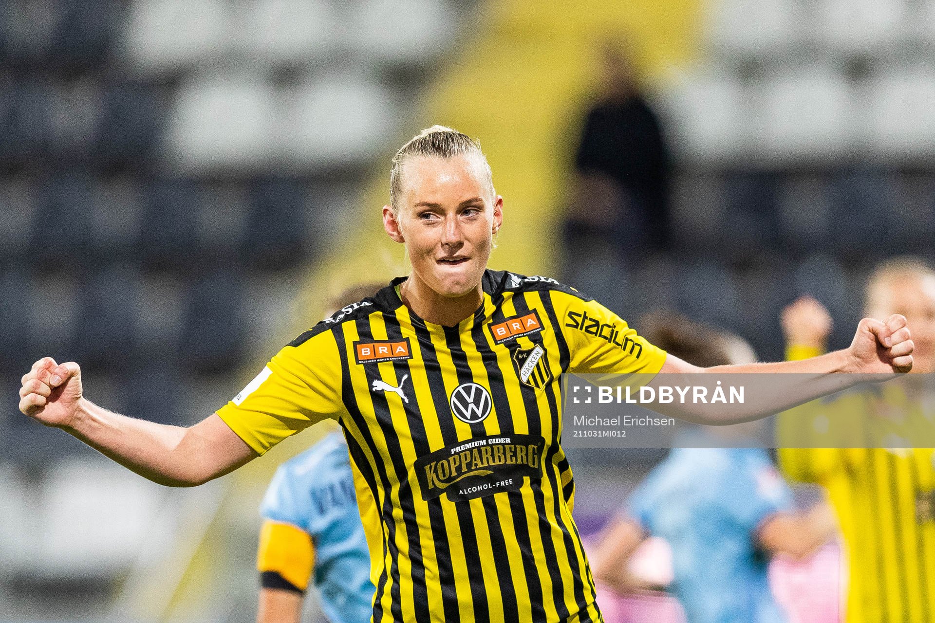 Häckens Stina Blackstenius jublar