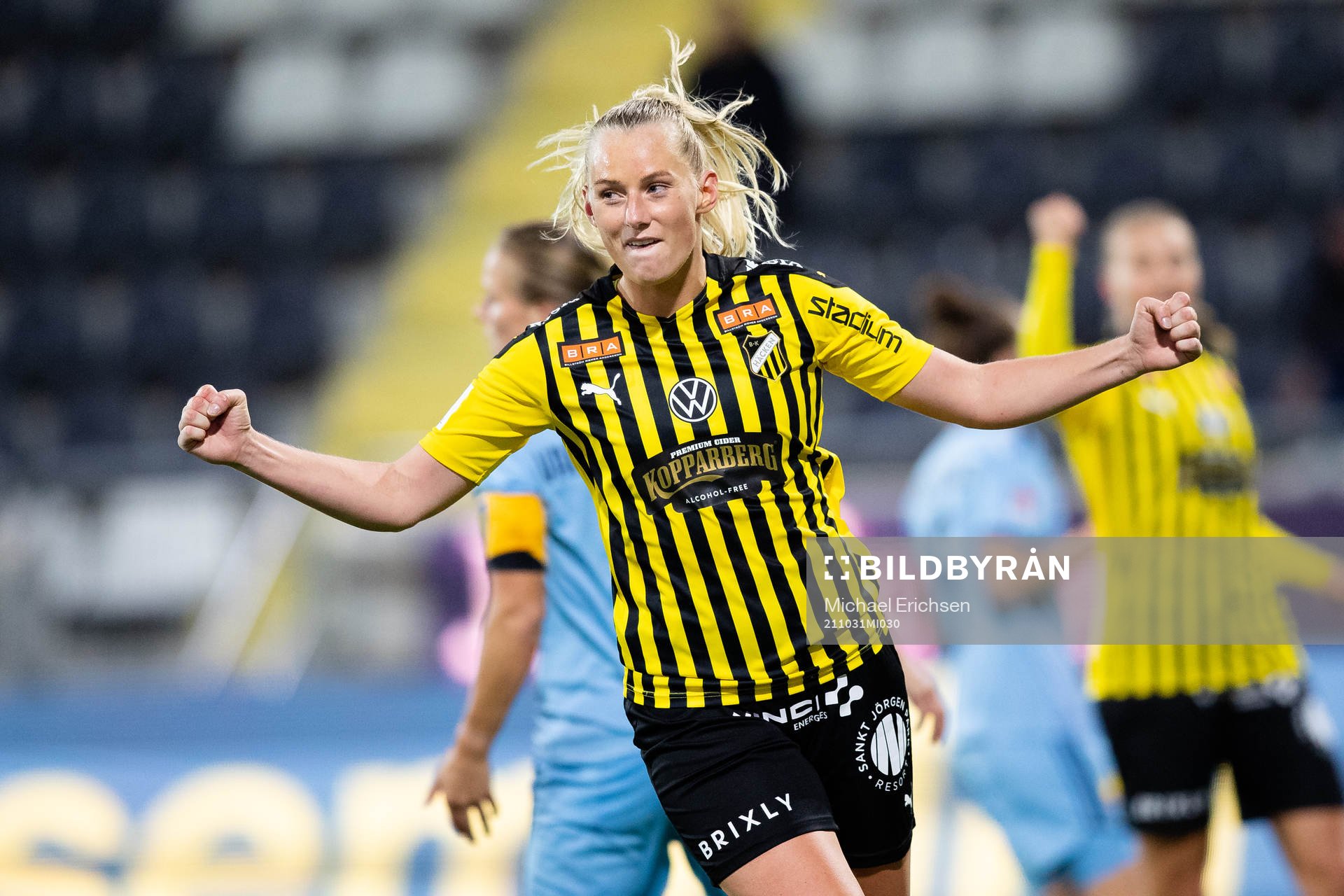 Häckens Stina Blackstenius jublar