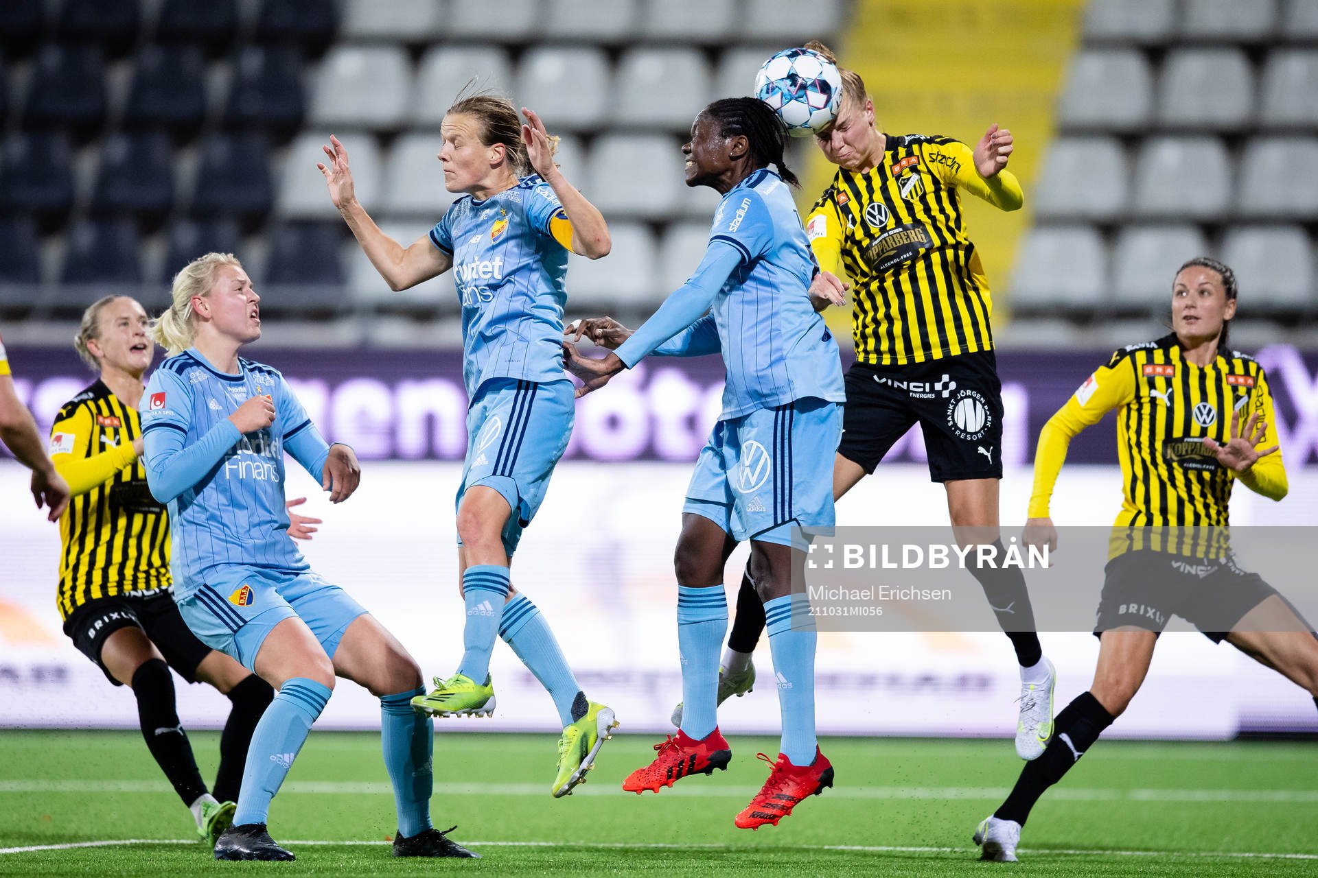 Djurgårdens Alexandra Takounda Engolo och Häckens Dilja