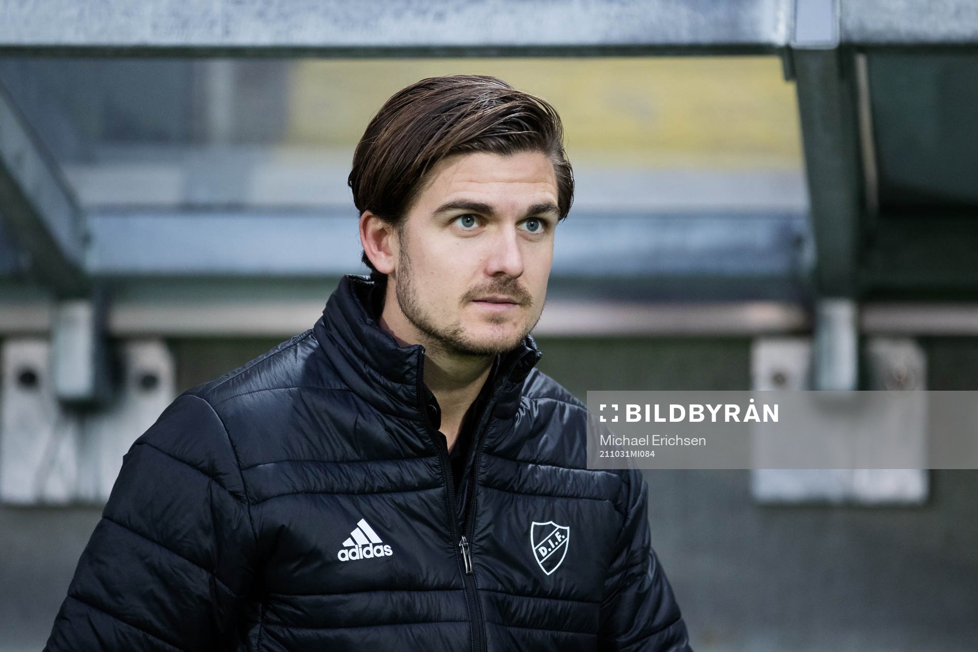 Djurgårdens tränare Magnus Pålsson innan fotbollsmatchen i Damallsvenskan mellan Häcken och Djurgården den 31 oktober 2021 i Göteborg.