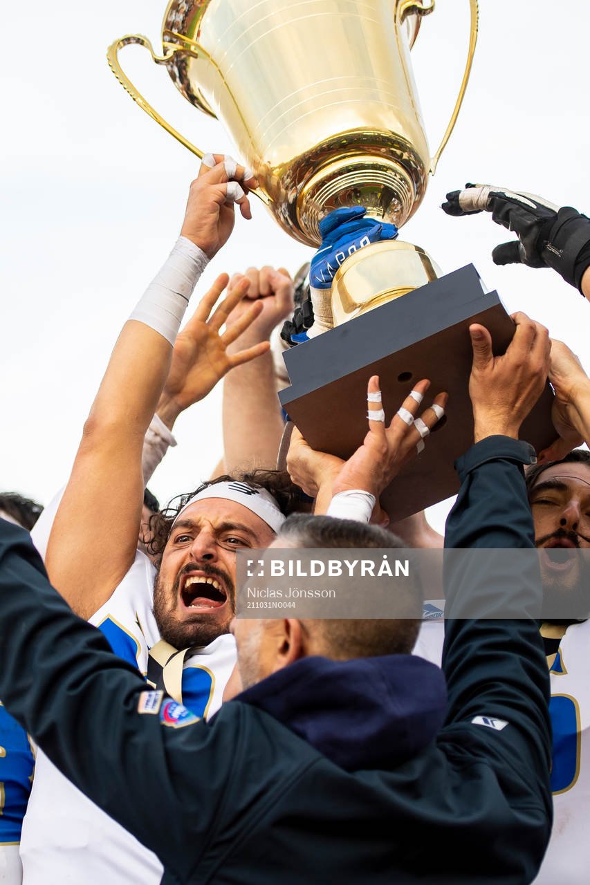 Italiens Federico Forlai jublar