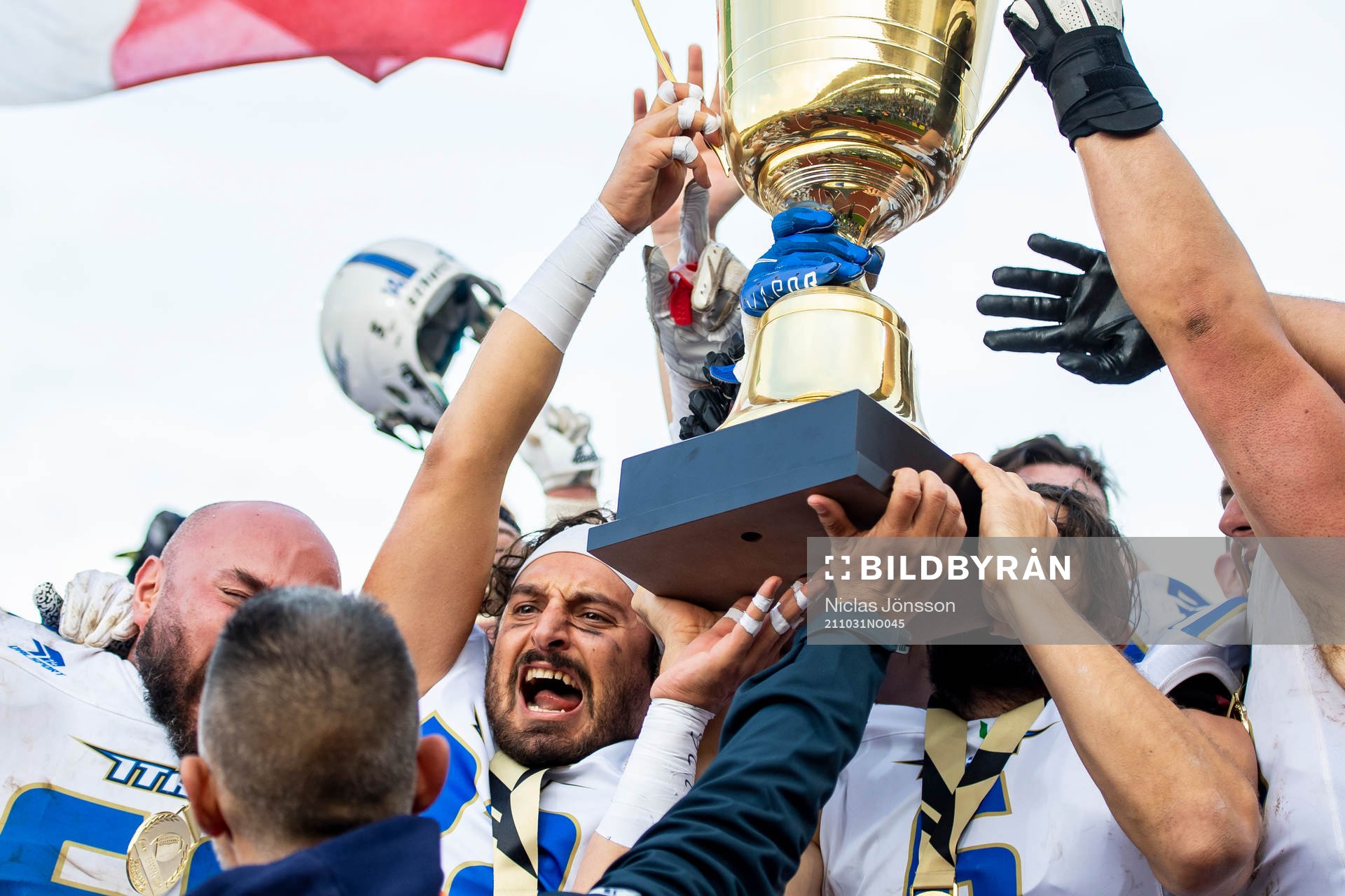 Italiens Federico Forlai jublar