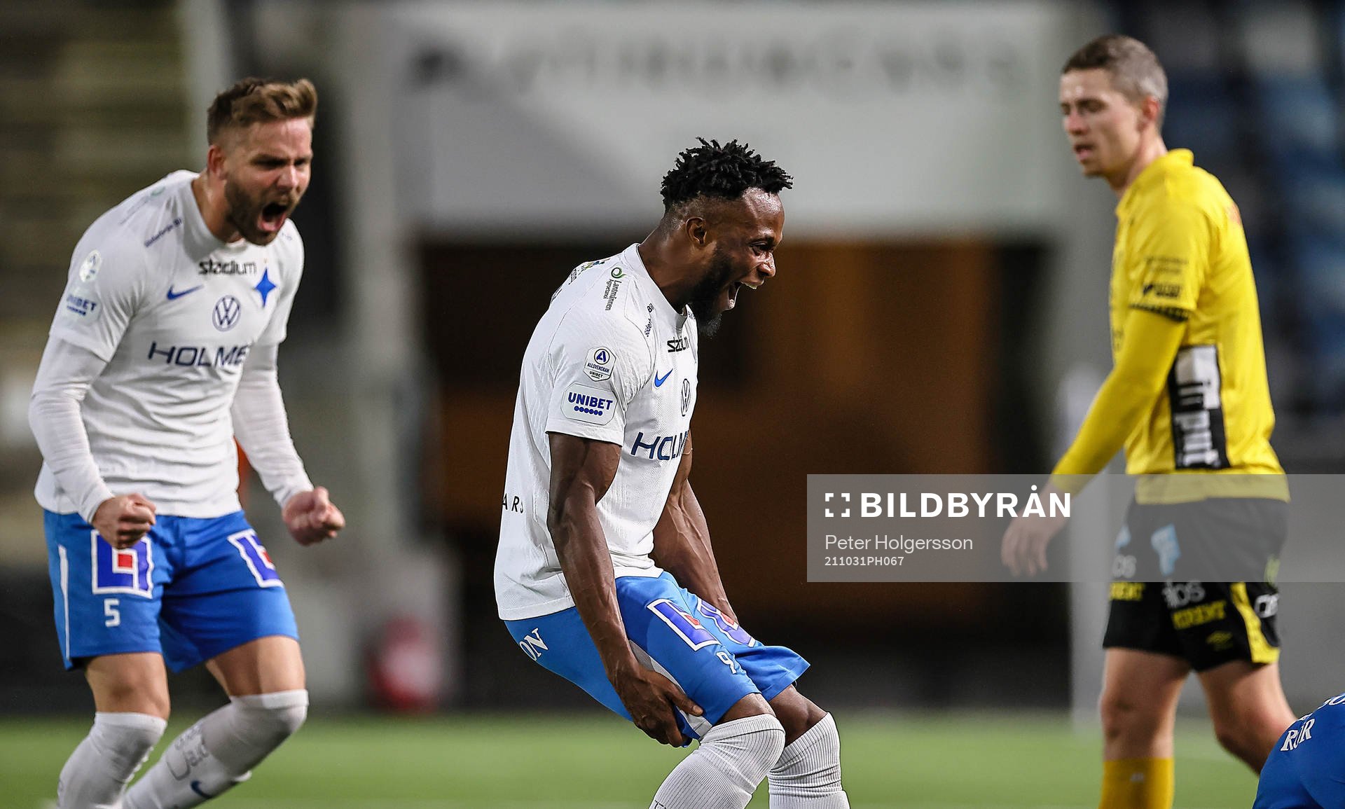 IFK Norrköpings Samuel Adegbenro jublar