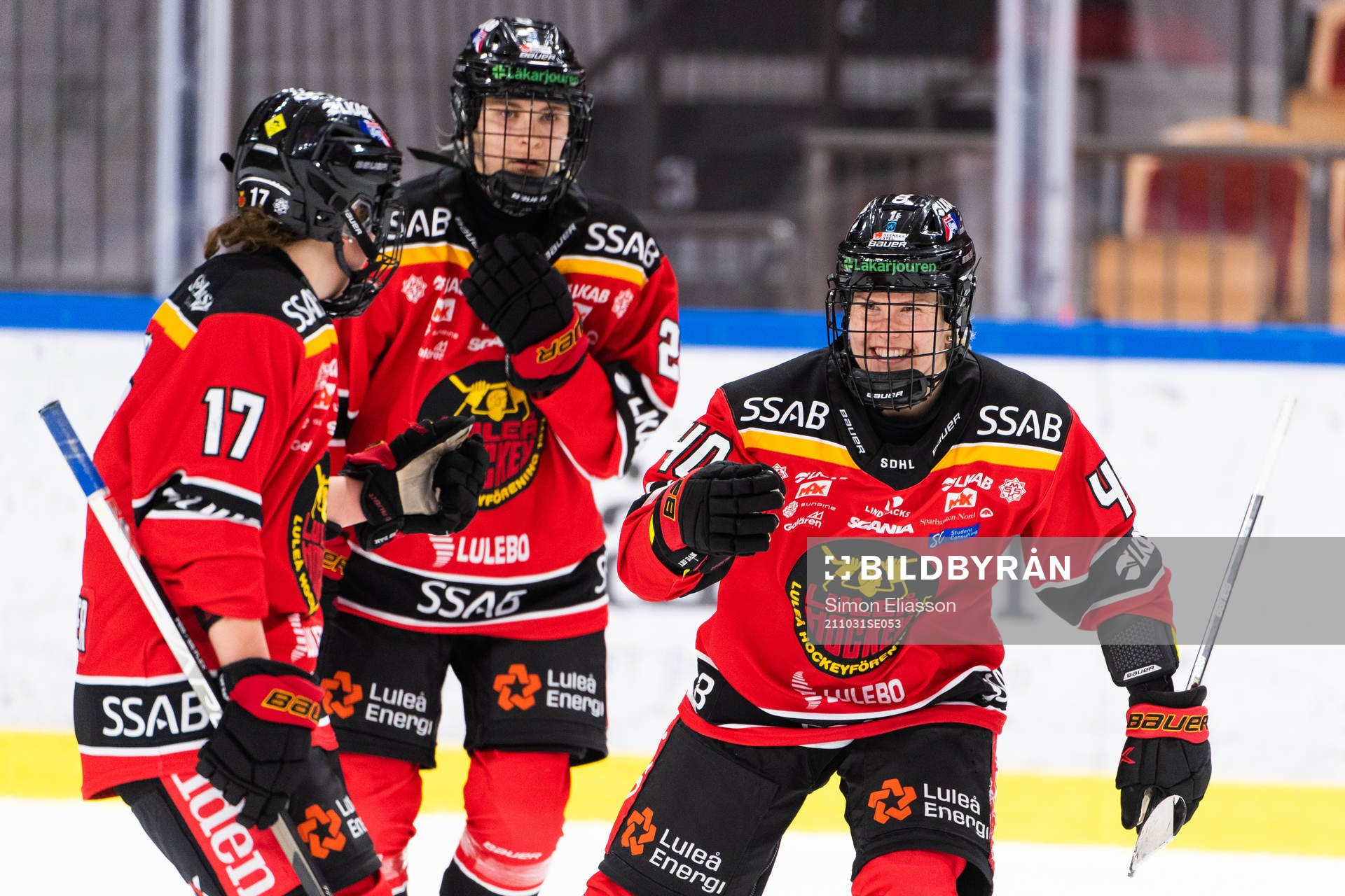 Luleås Noora Tulus jublar med lagkamrater