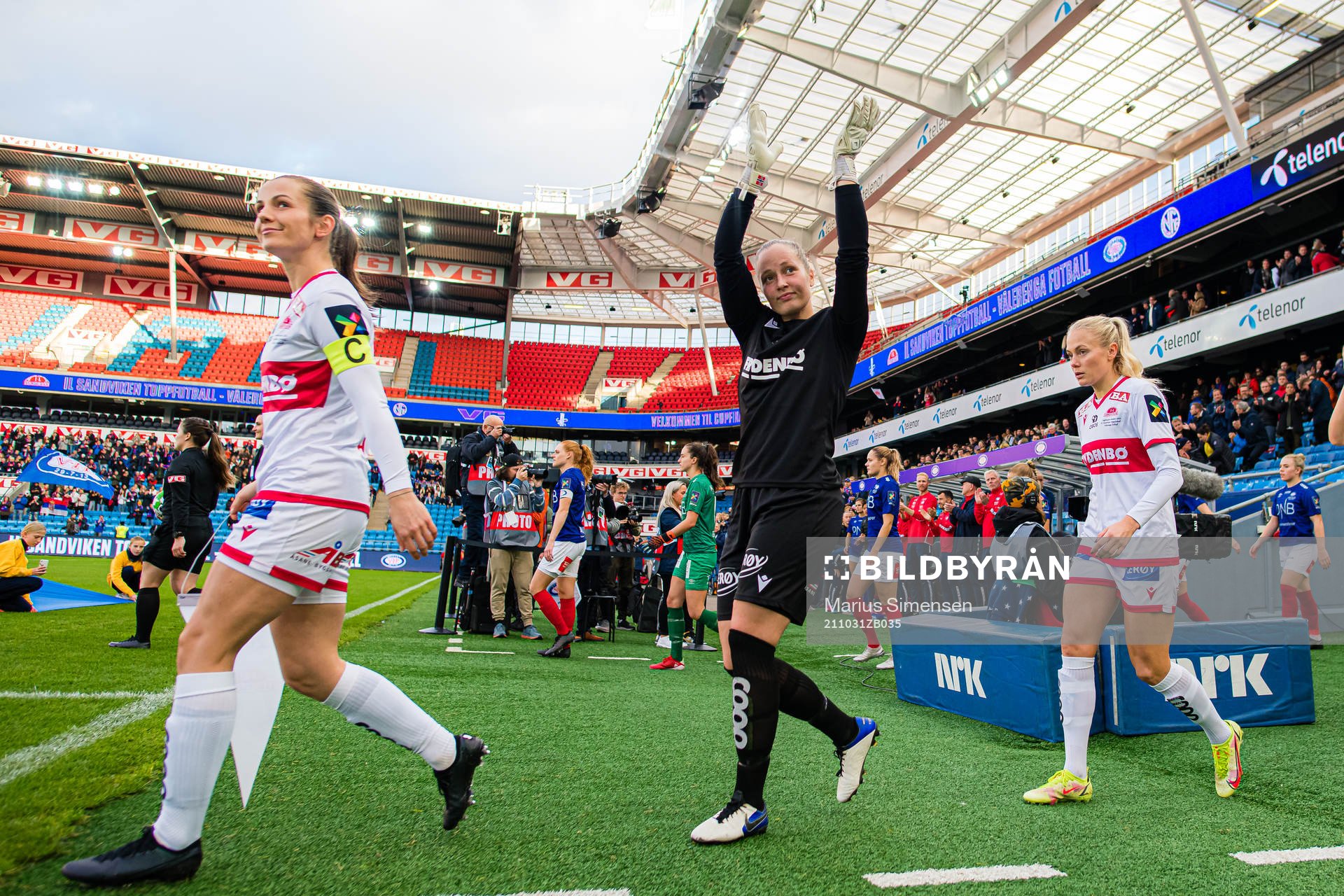 Tuva Hansen, goalkeeper Aurora Mikalsen and Guro Bergsvand