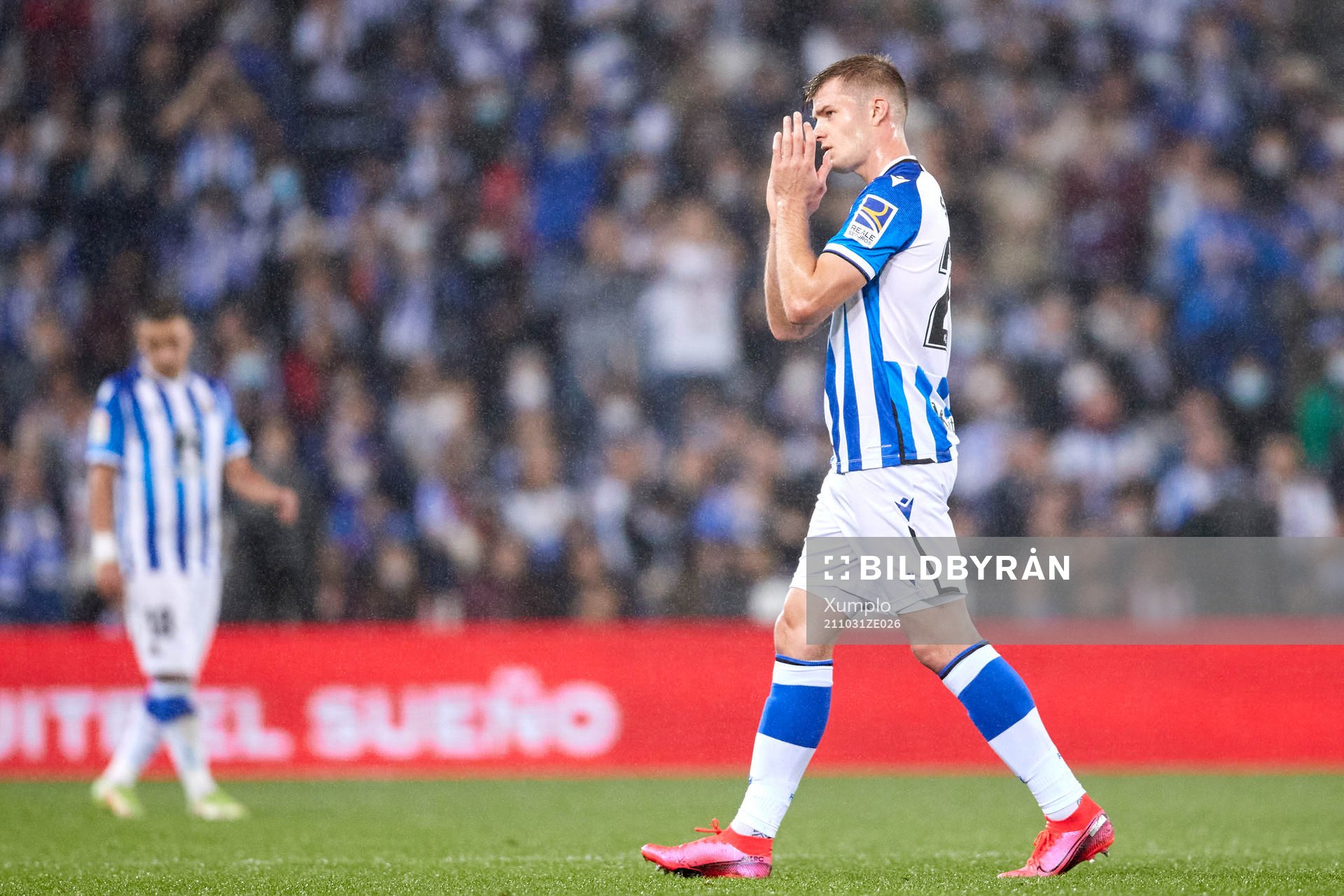 Alexander Sørloth of Real Sociedad reacts