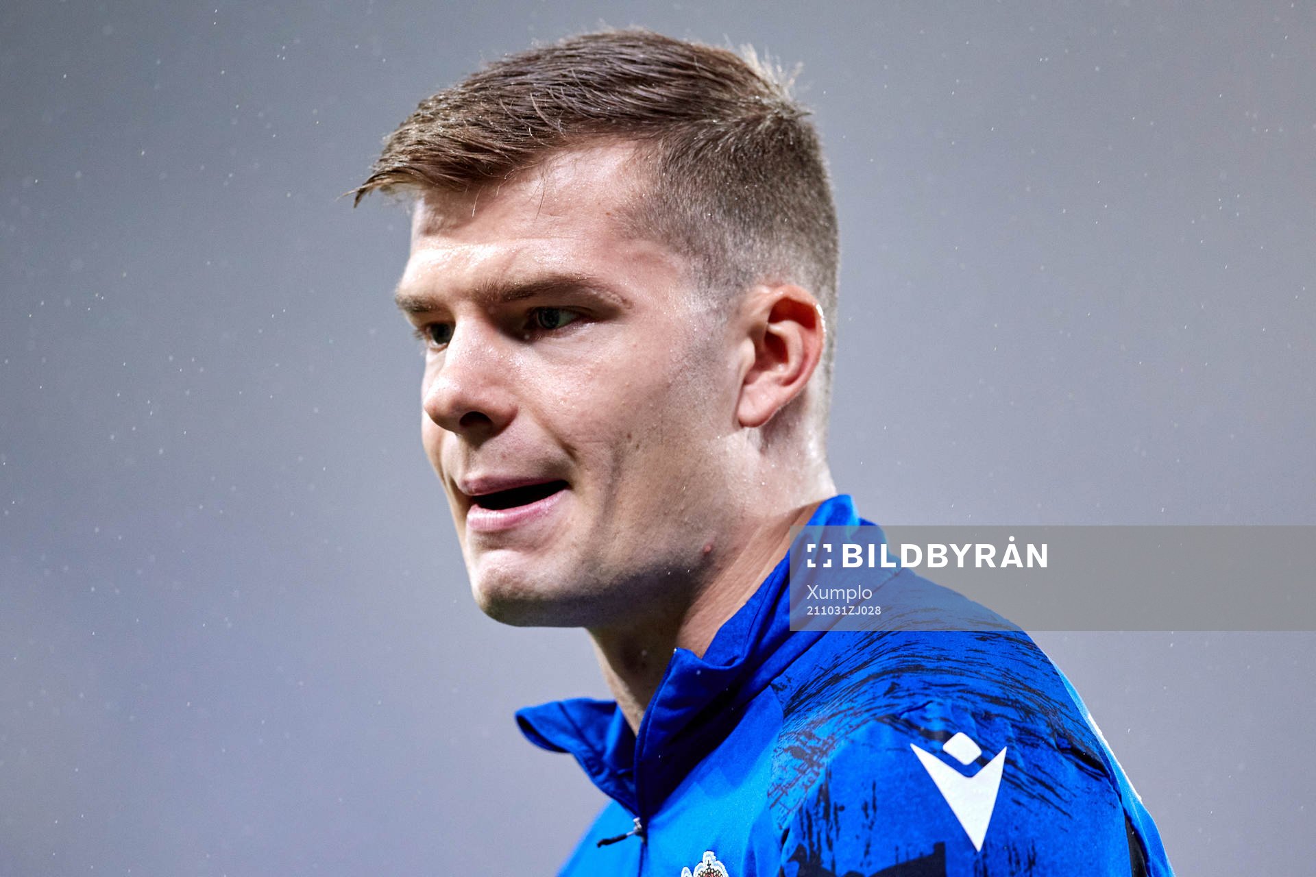Alexander Sørloth of Real Sociedad looks