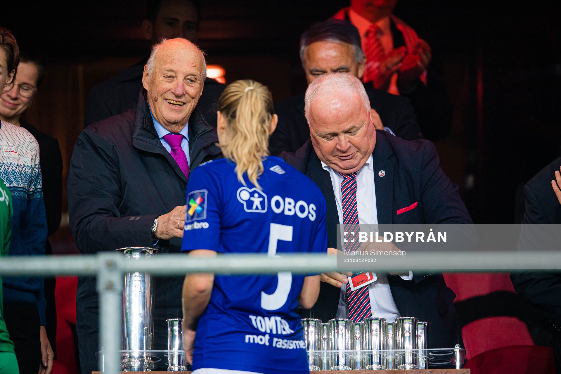 H.M. King Harald of Norway and Terje Svendsen, president of