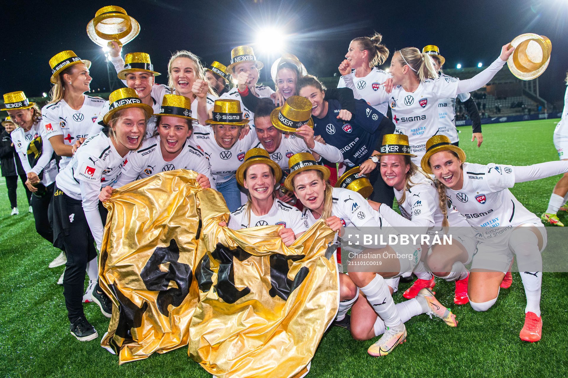 Rosengårds spelare jublar och firar SM-guldet