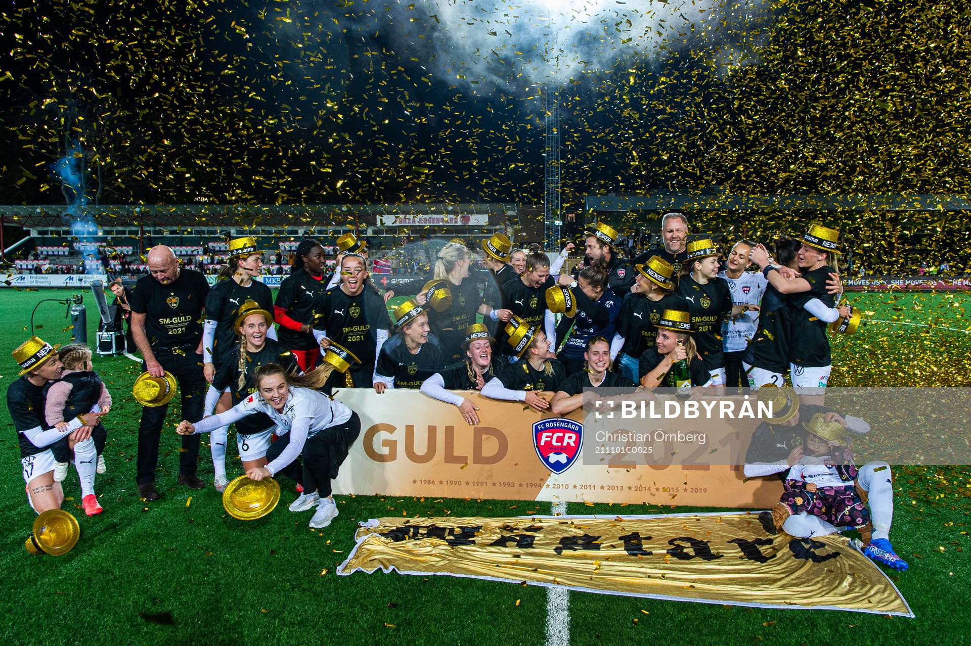 Rosengårds spelare jublar och firar SM-guldet