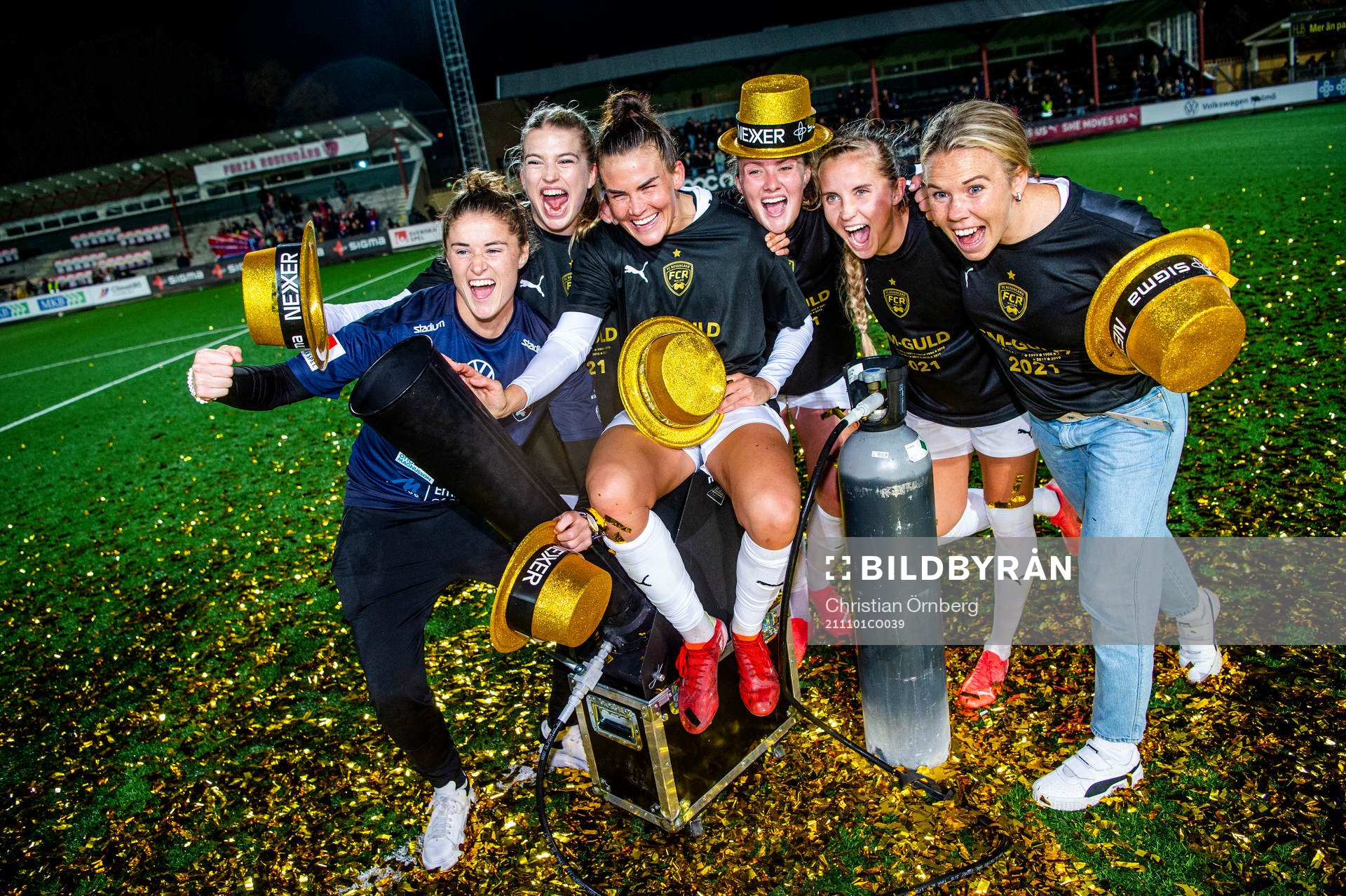 Rosengårds spelare jublar och firar SM-guldet