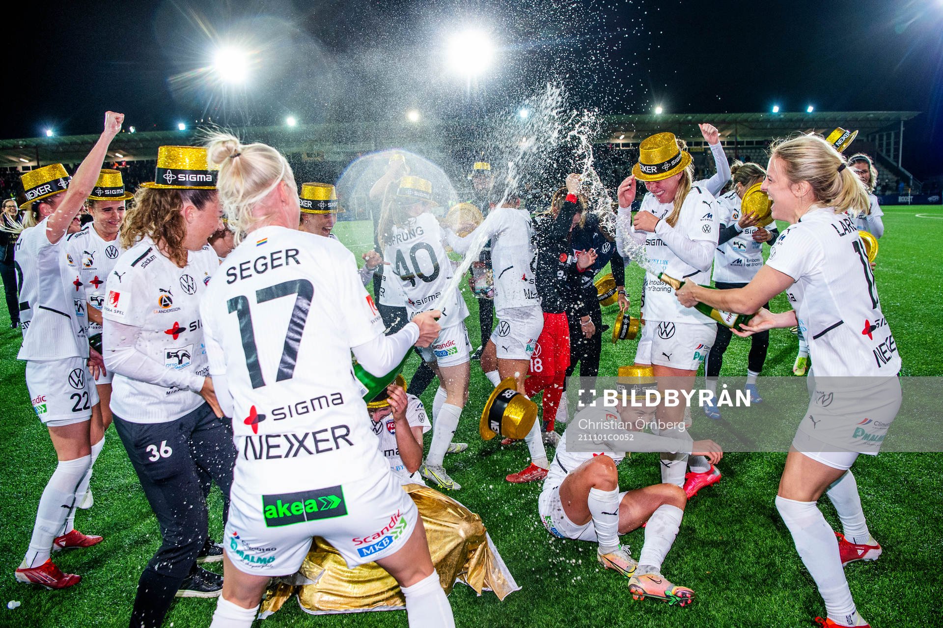 Rosengårds spelare jublar och firar SM-guldet
