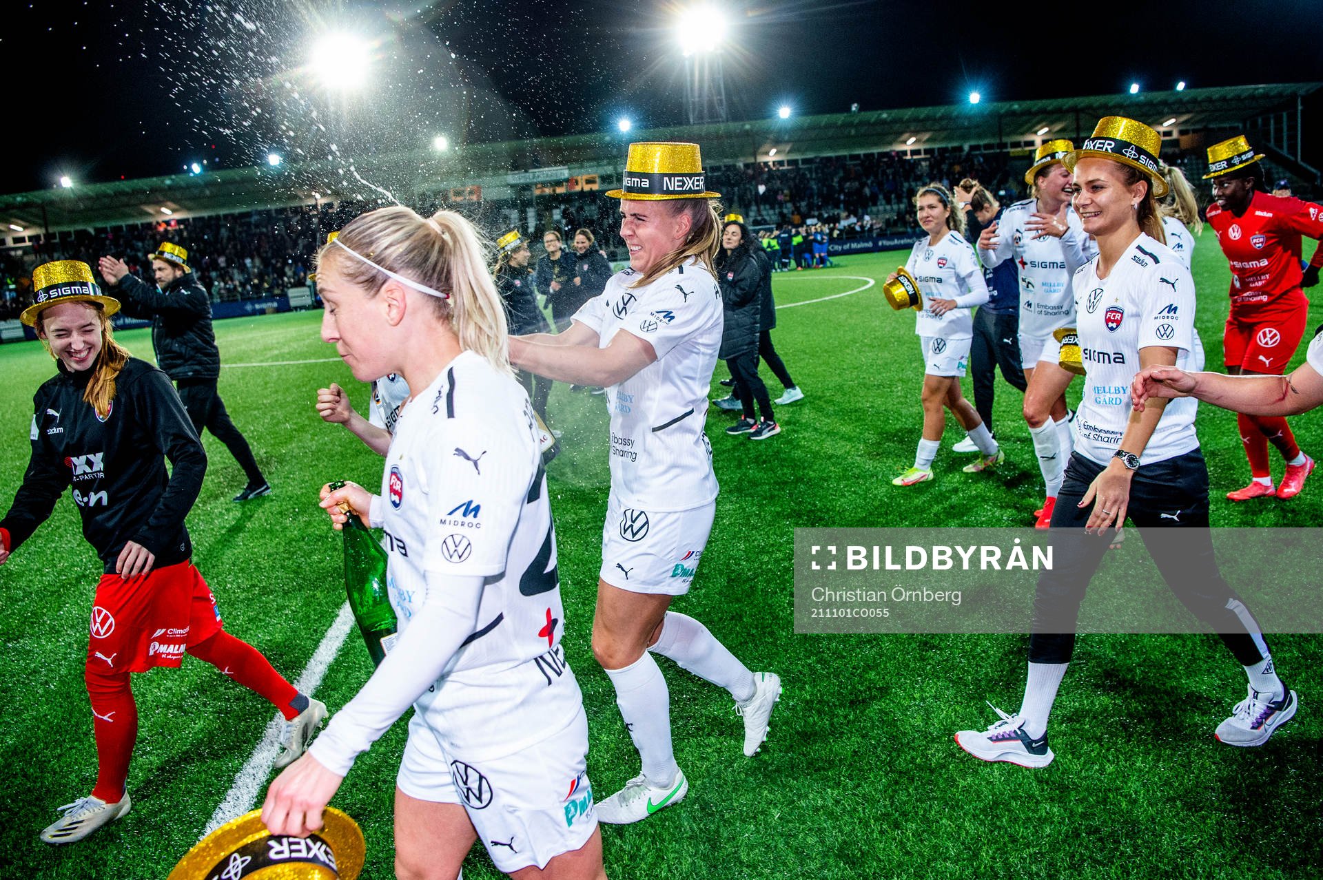 Rosengårds spelare jublar och firar SM-guldet