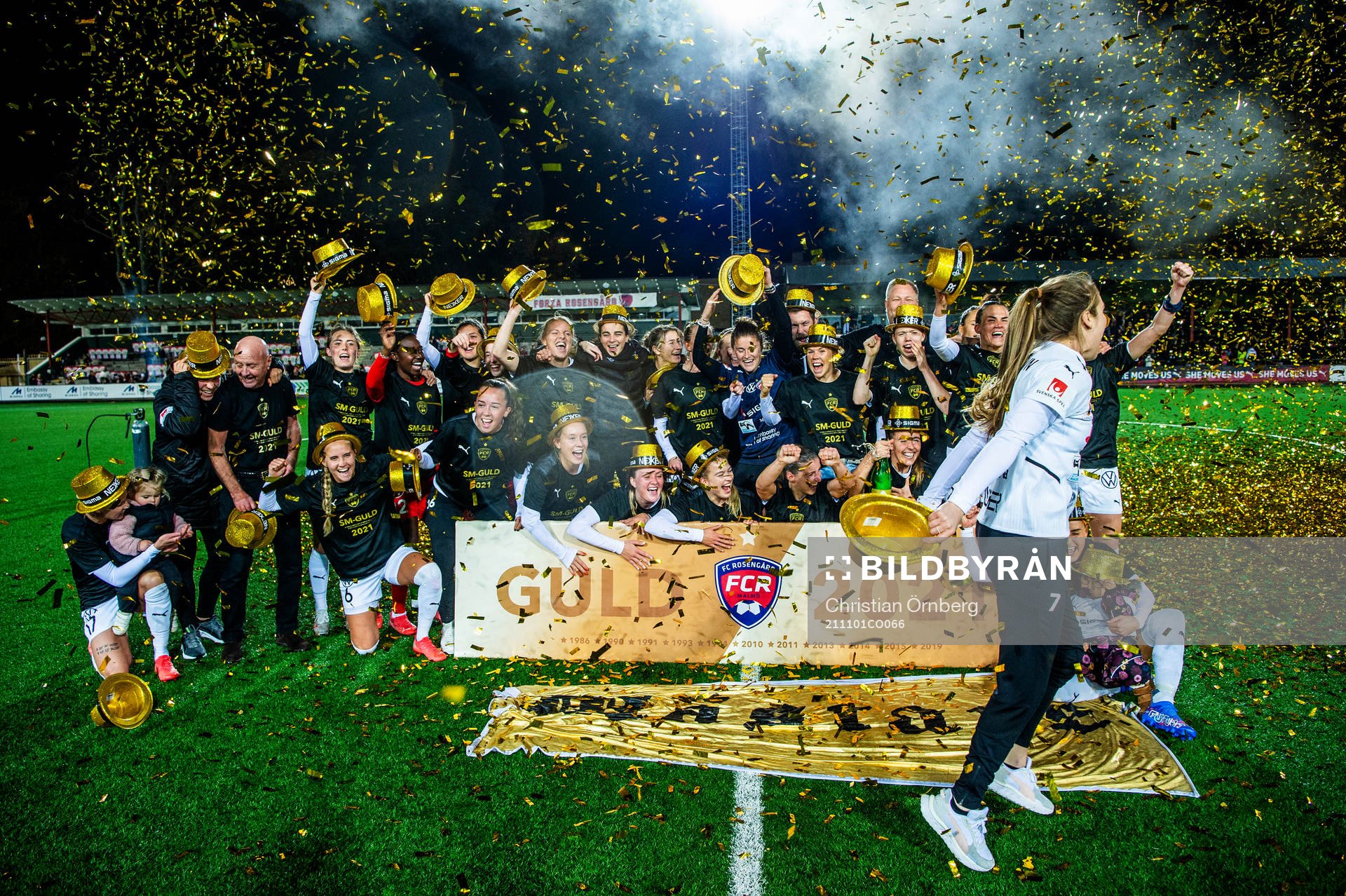 Rosengårds spelare jublar och firar SM-guldet