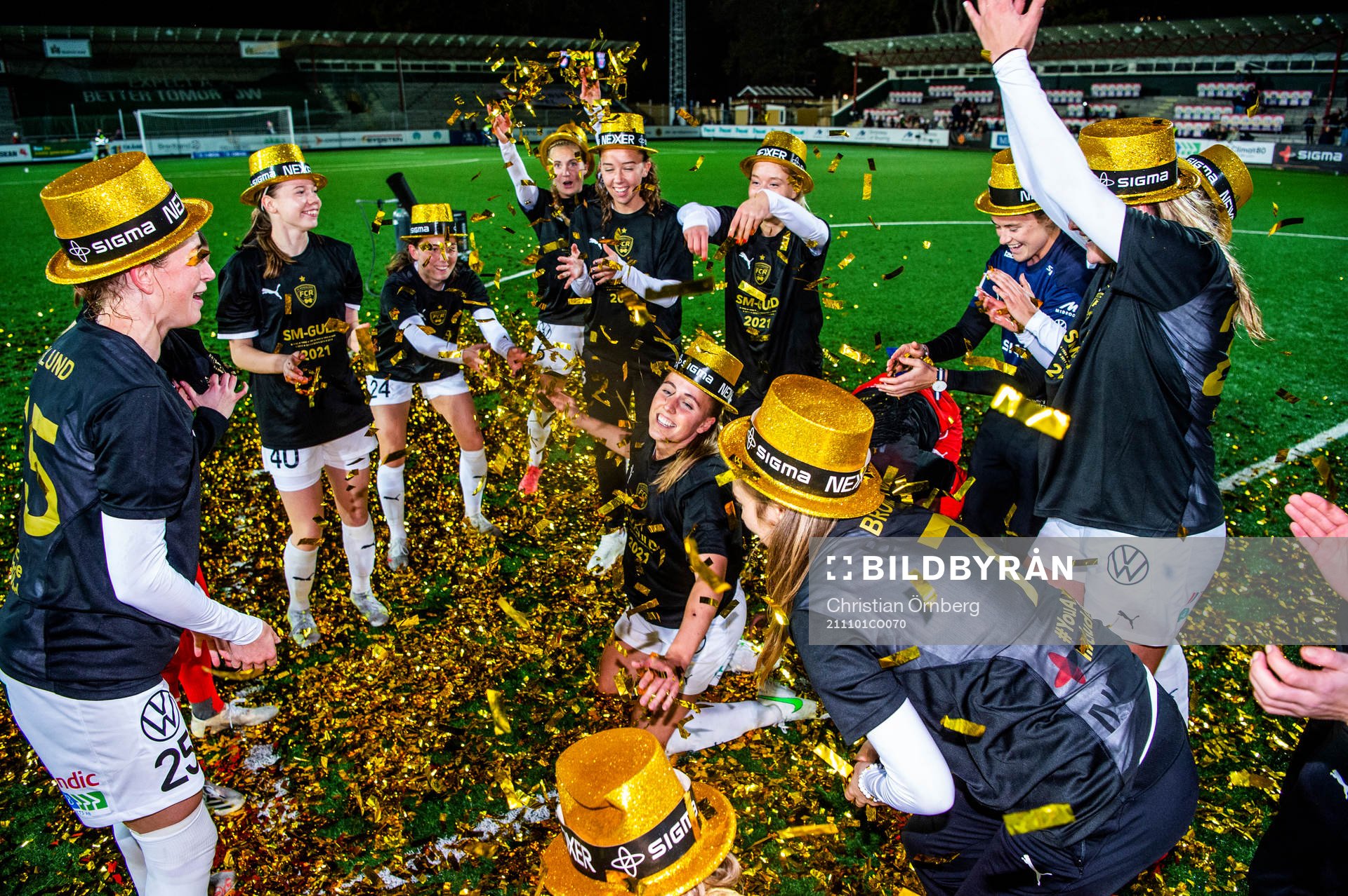Rosengårds spelare jublar och firar SM-guldet