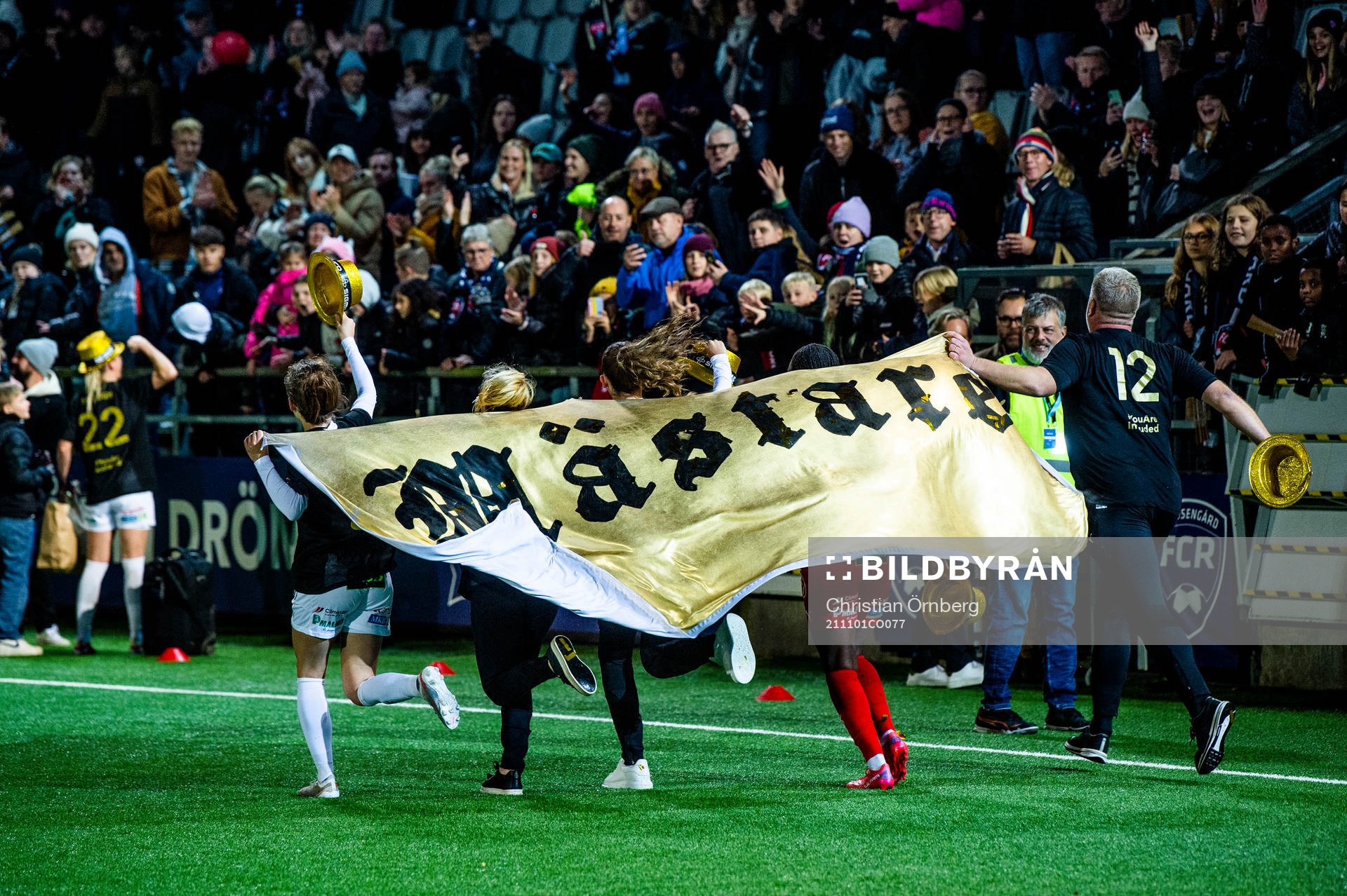 Rosengårds spelare jublar och firar SM-guldet