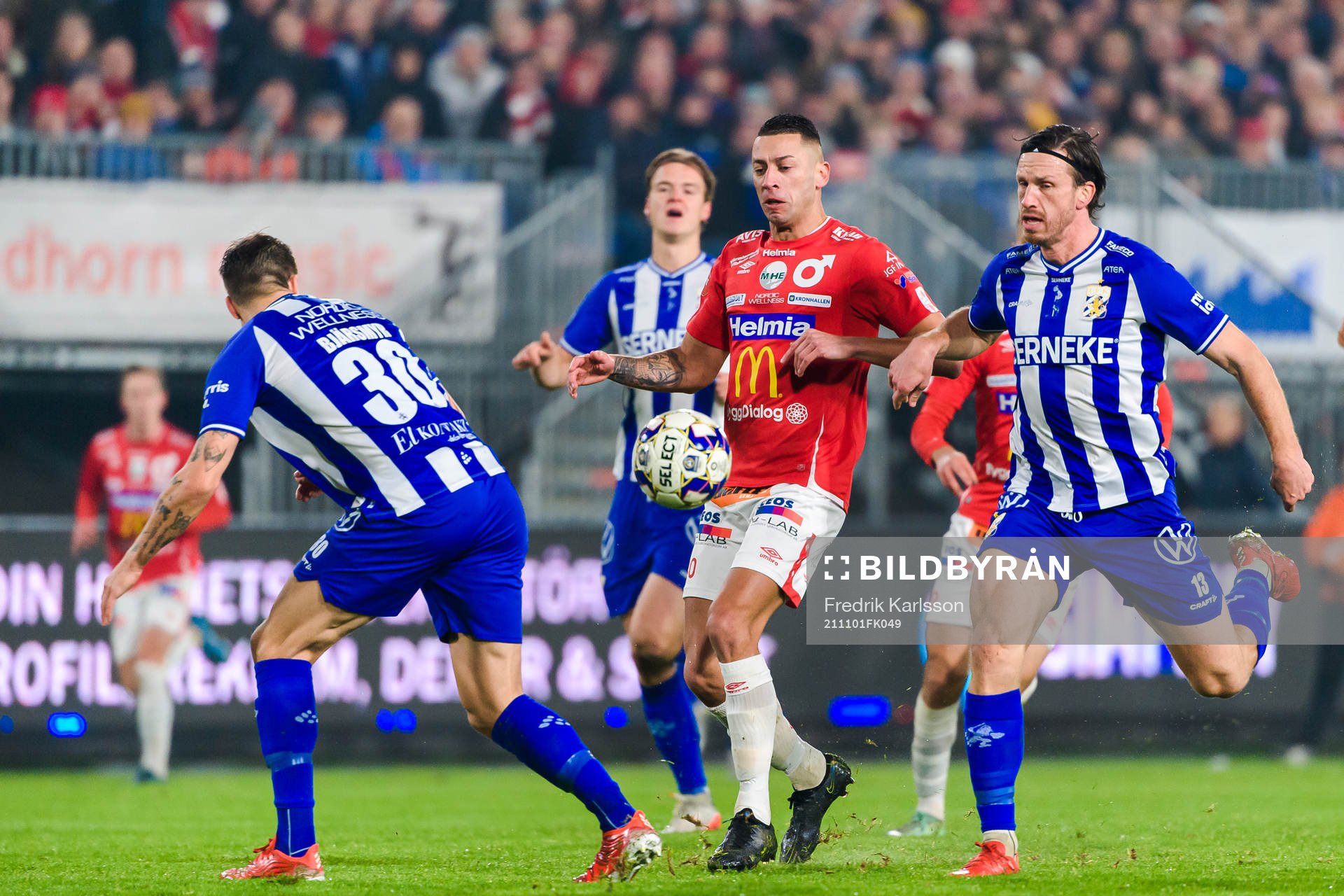 Degerfors Nikola Djurdjic och IFK Göteborgs Gustav Svensson